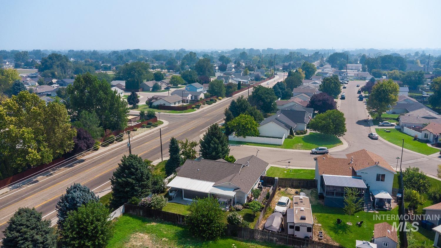 1507 S Willow Creek, Nampa, Idaho 83686, 3 Bedrooms, 2 Bathrooms, Residential For Sale, Price $375,000, 98995403