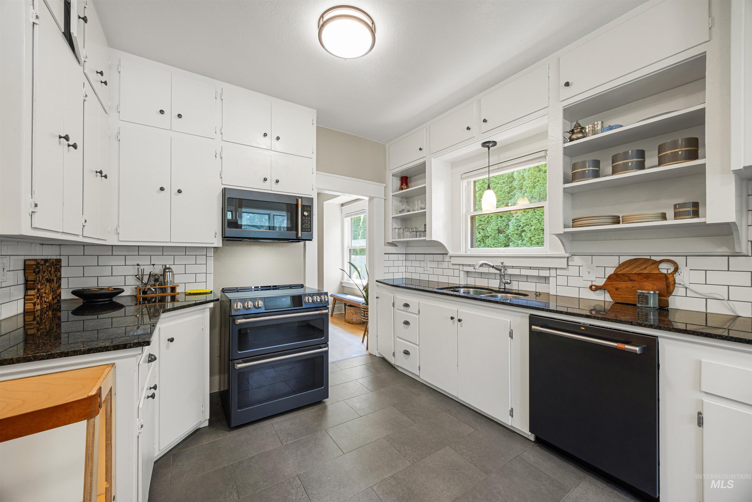805 N 20th Street, Boise, Idaho 83702, 3 Bedrooms, 2.5 Bathrooms, Residential For Sale, Price $899,999, 98995404