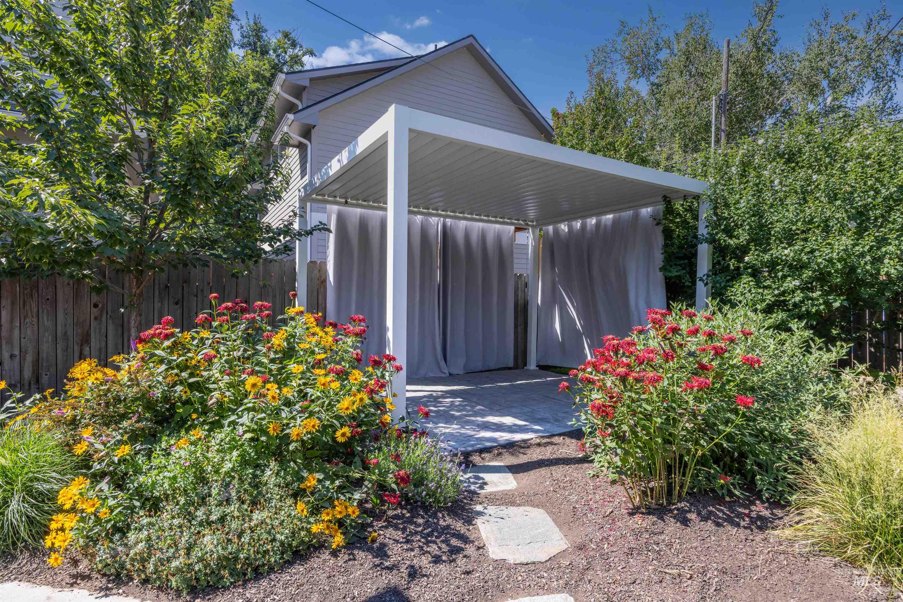 805 N 20th Street, Boise, Idaho 83702, 3 Bedrooms, 2.5 Bathrooms, Residential For Sale, Price $899,999, 98995404