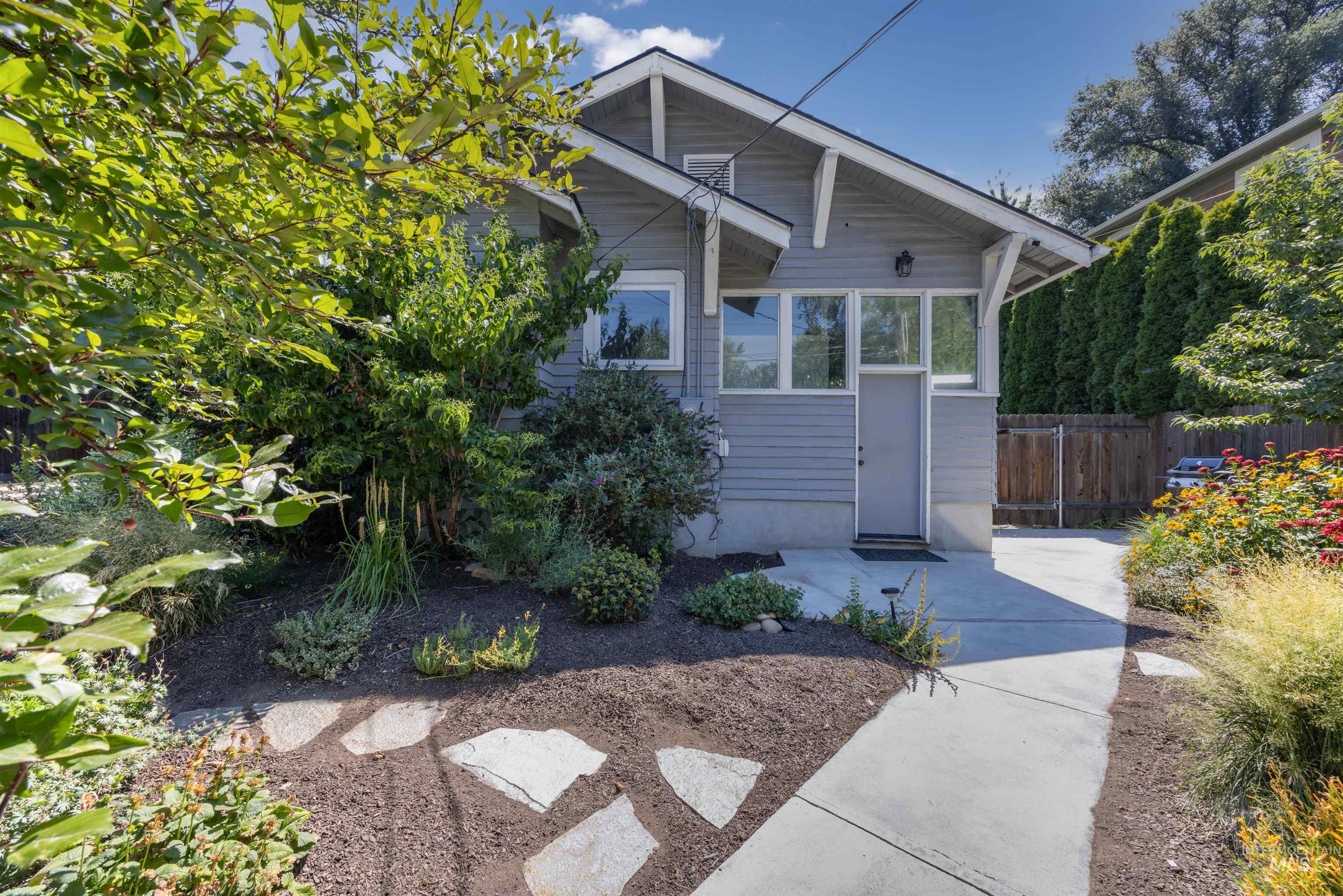 805 N 20th Street, Boise, Idaho 83702, 3 Bedrooms, 2.5 Bathrooms, Residential For Sale, Price $899,999, 98995404