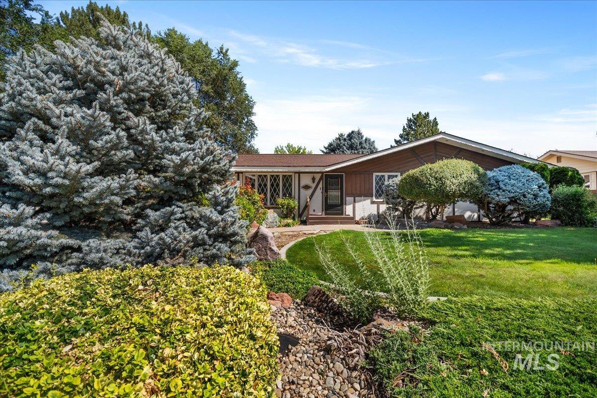 1769 Julie Lane, Twin Falls, Idaho 83301, 3 Bedrooms, 2.5 Bathrooms, Residential For Sale, Price $399,900, 98995405