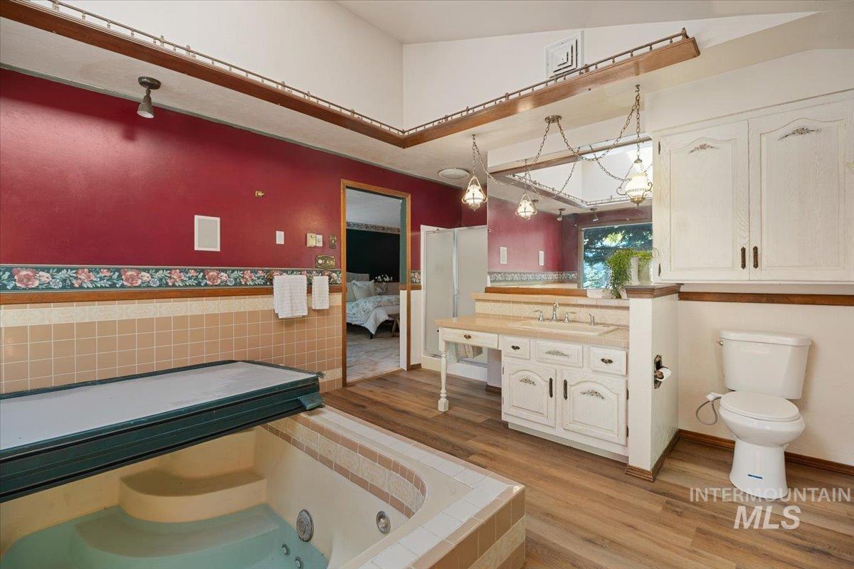 1769 Julie Lane, Twin Falls, Idaho 83301, 3 Bedrooms, 2.5 Bathrooms, Residential For Sale, Price $399,900, 98995405