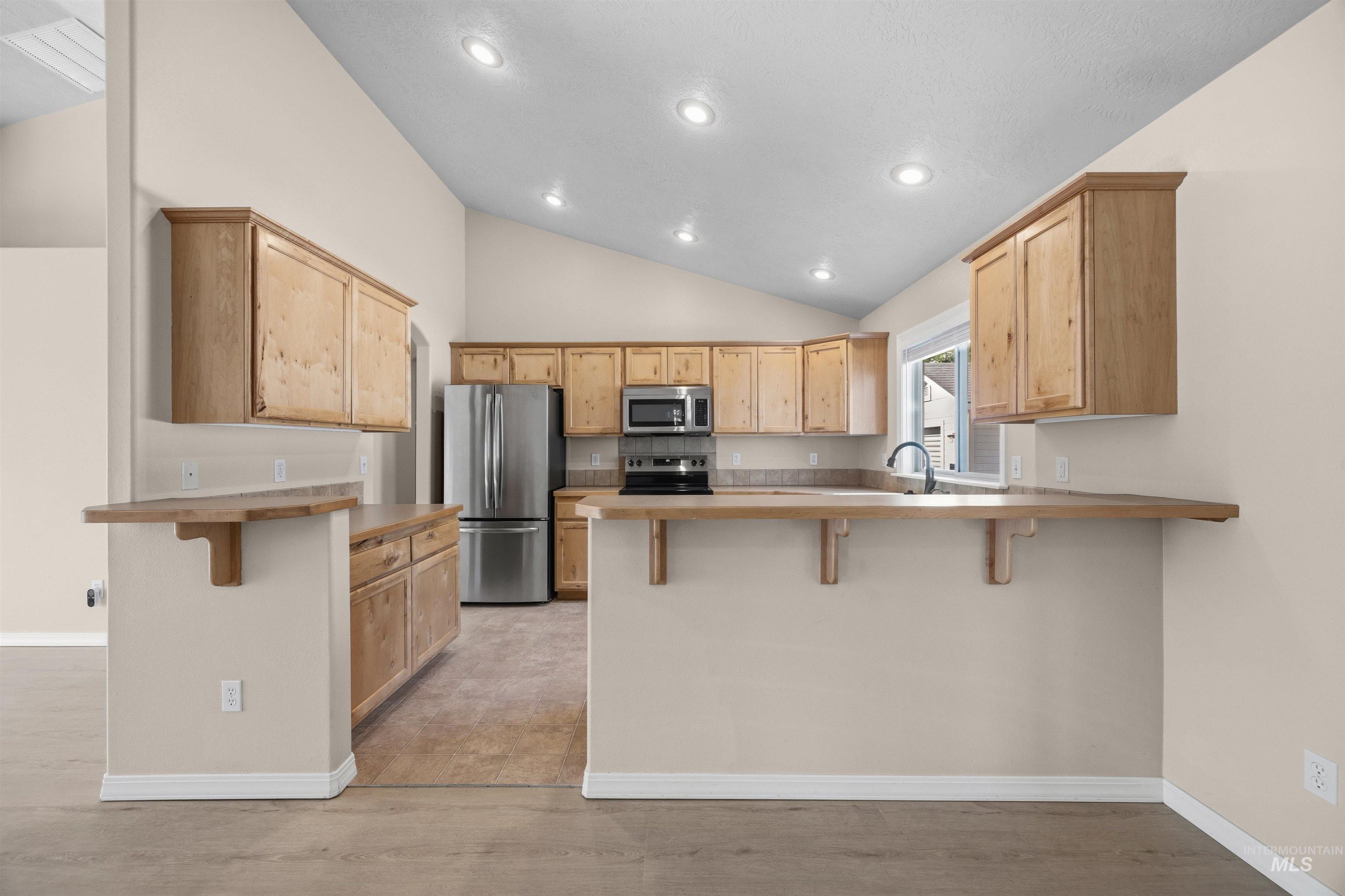 2129 N Cool Springs Ave, Kuna, Idaho 83643, 3 Bedrooms, 2 Bathrooms, Residential For Sale, Price $475,000, 98995408