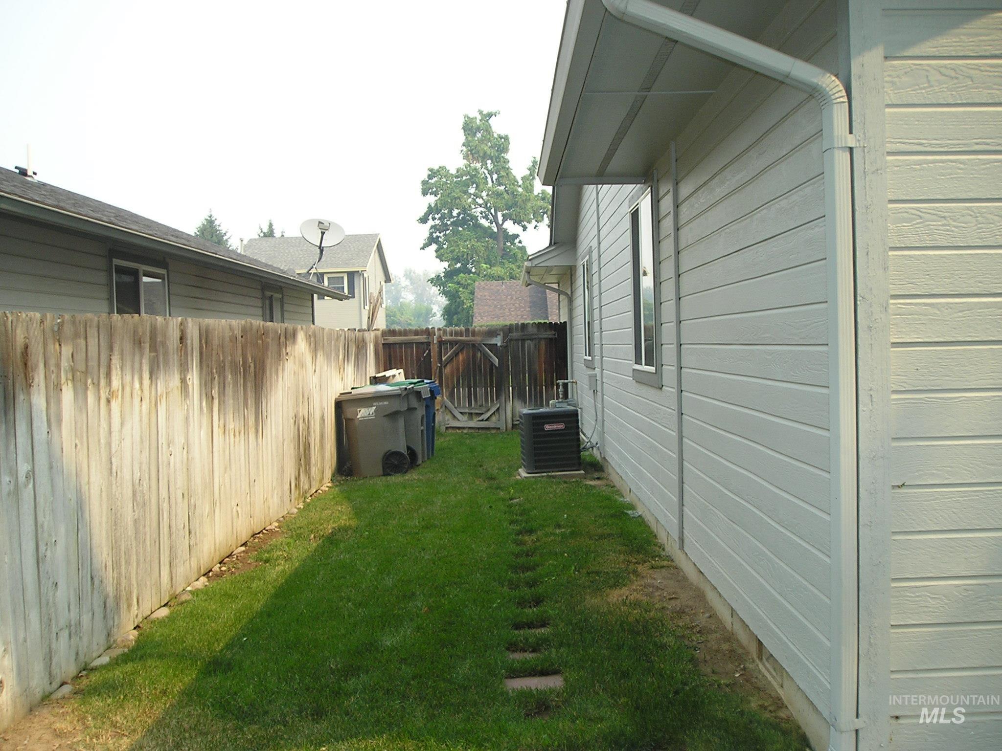 8869 W Lancelot St., Boise, Idaho 83704, 3 Bedrooms, 2 Bathrooms, Residential For Sale, Price $435,000, 98995414