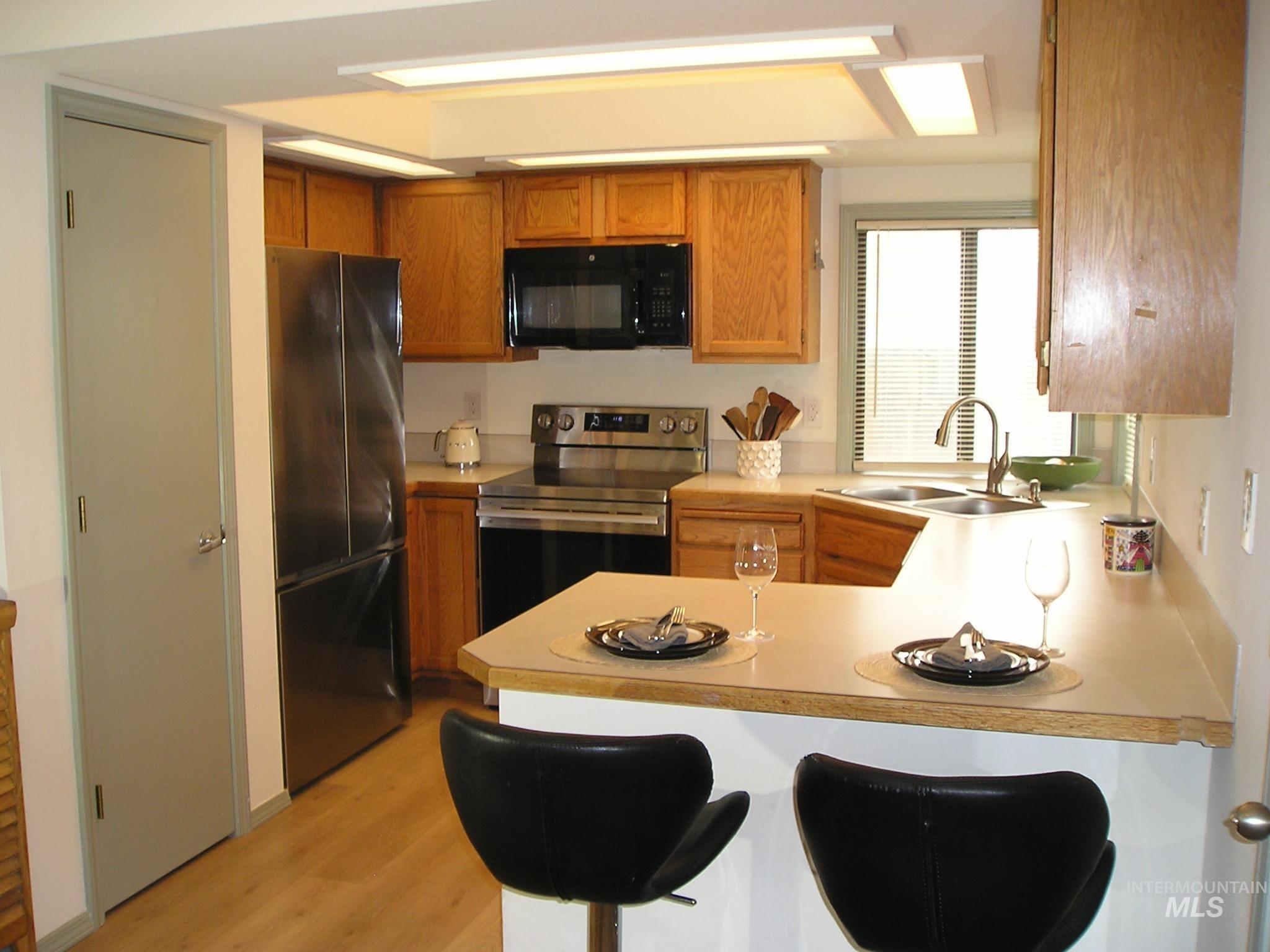 8869 W Lancelot St., Boise, Idaho 83704, 3 Bedrooms, 2 Bathrooms, Residential For Sale, Price $435,000, 98995414