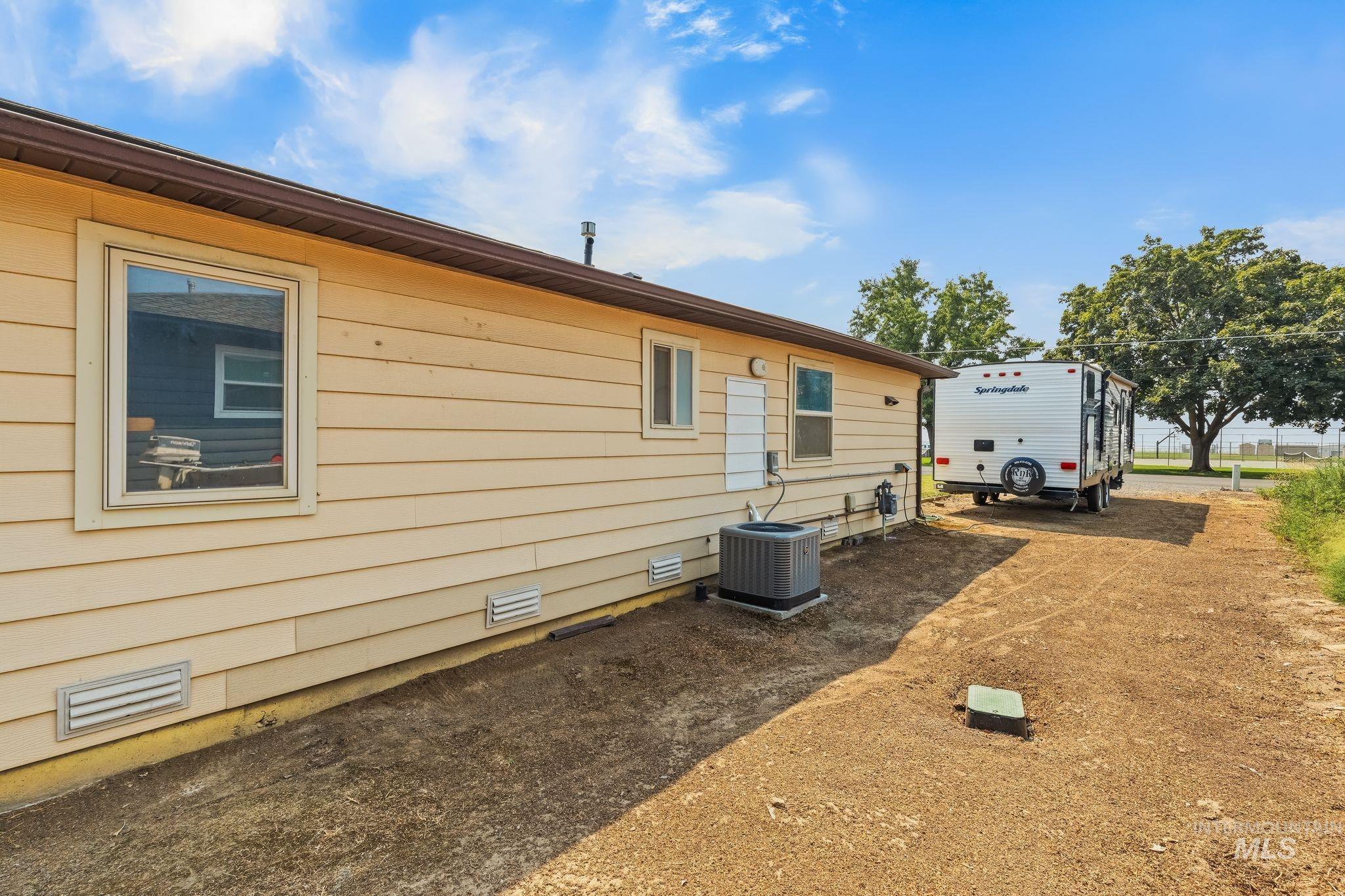 3535 6Th St, Lewiston, Idaho 83501, 3 Bedrooms, 1 Bathroom, Residential For Sale, Price $315,000, 98995415