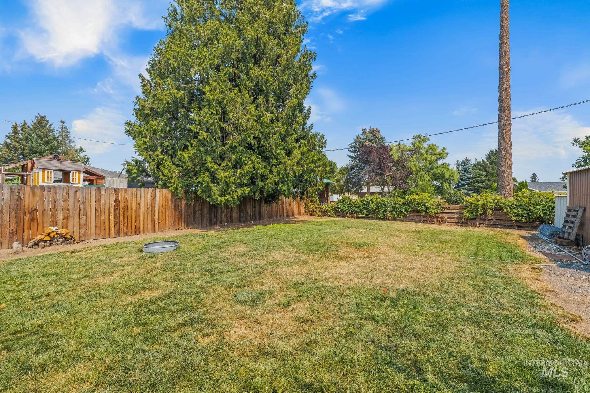3535 6Th St, Lewiston, Idaho 83501, 3 Bedrooms, 1 Bathroom, Residential For Sale, Price $315,000, 98995415