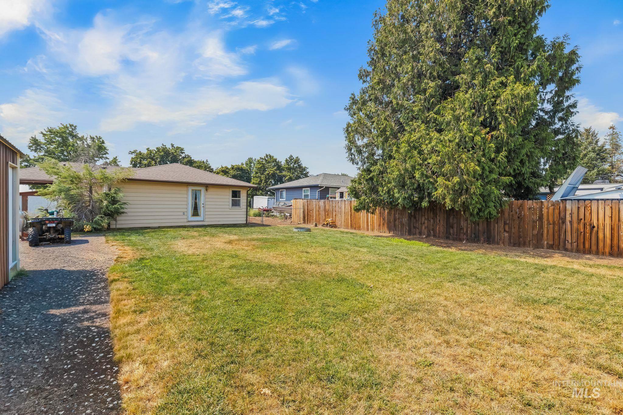3535 6Th St, Lewiston, Idaho 83501, 3 Bedrooms, 1 Bathroom, Residential For Sale, Price $315,000, 98995415