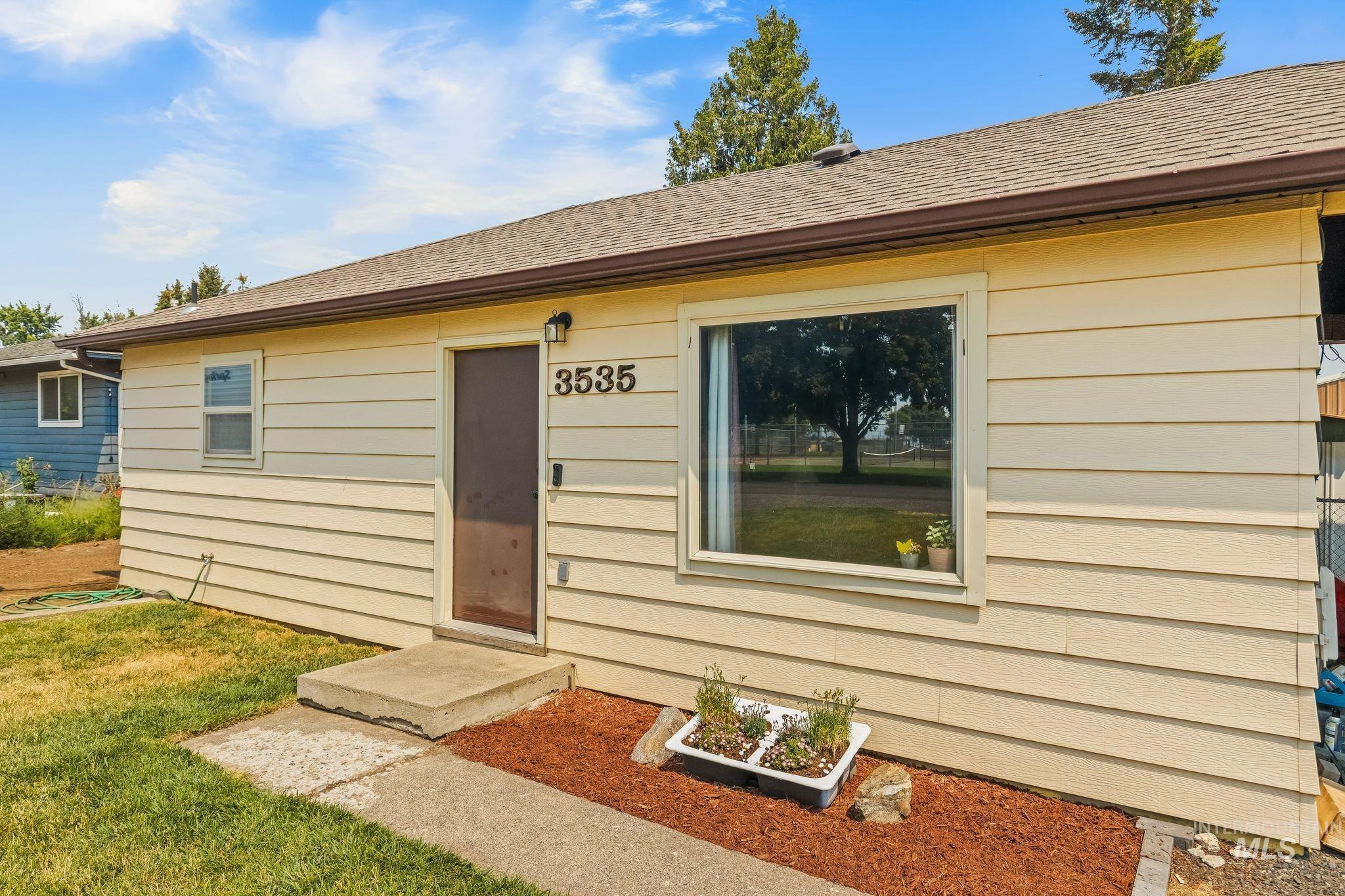 3535 6Th St, Lewiston, Idaho 83501, 3 Bedrooms, 1 Bathroom, Residential For Sale, Price $315,000, 98995415