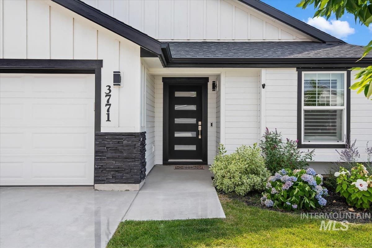 3771 S Walnut Rdige Way, Nampa, Idaho 83687, 3 Bedrooms, 2 Bathrooms, Residential For Sale, Price $424,900, 98995417