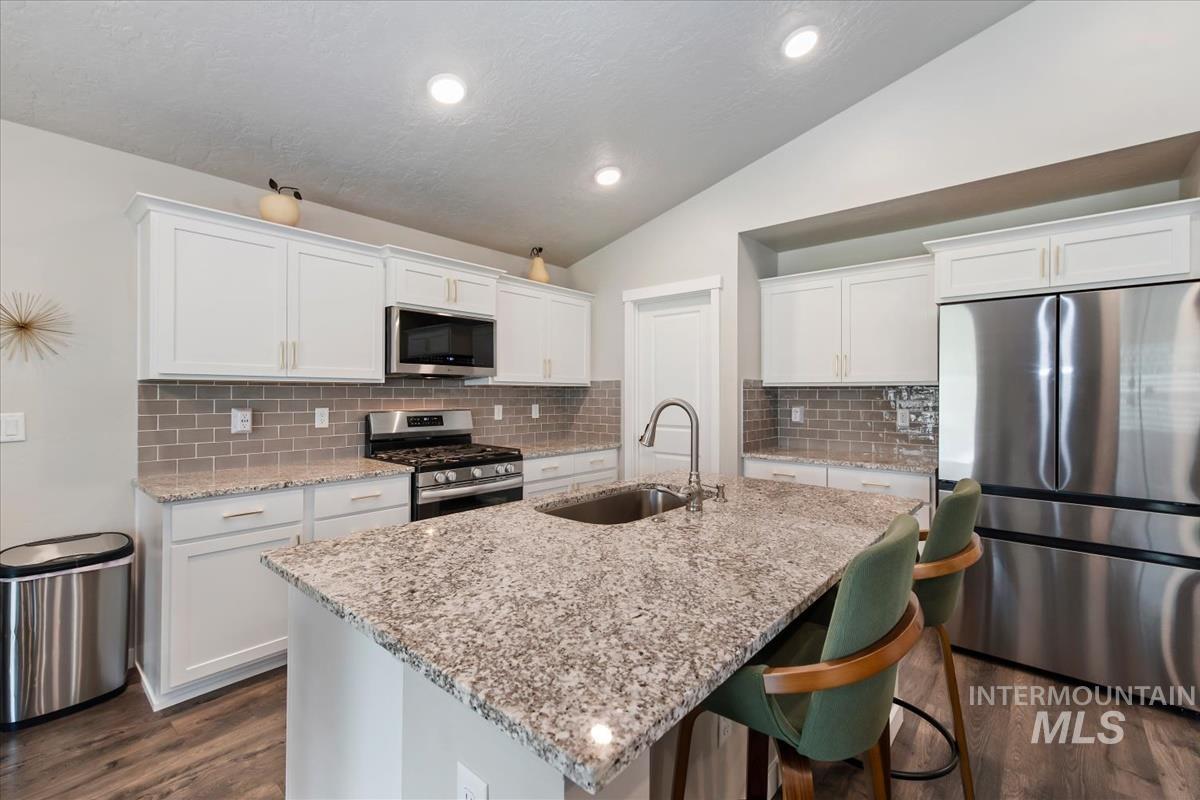 3771 S Walnut Rdige Way, Nampa, Idaho 83687, 3 Bedrooms, 2 Bathrooms, Residential For Sale, Price $424,900, 98995417