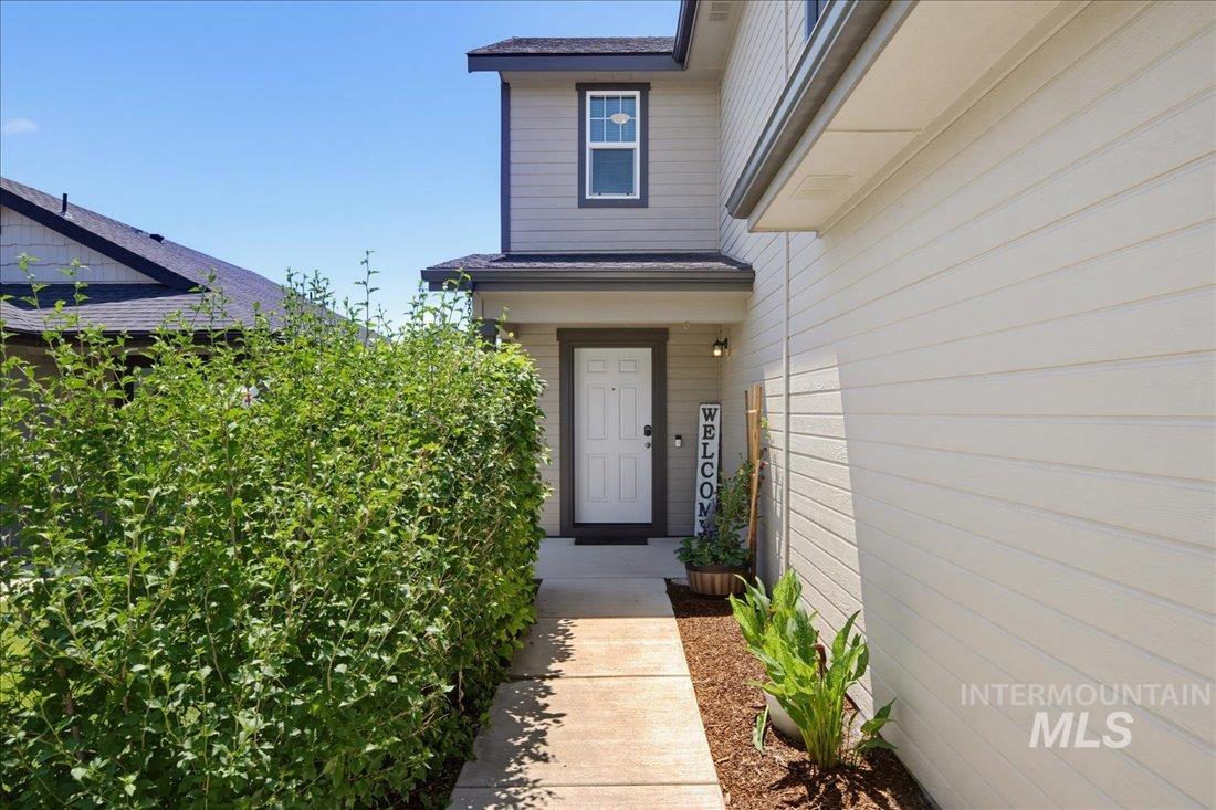 12189 W Greenstone, Nampa, Idaho 83651, 3 Bedrooms, 2.5 Bathrooms, Residential For Sale, Price $415,000, 98995422