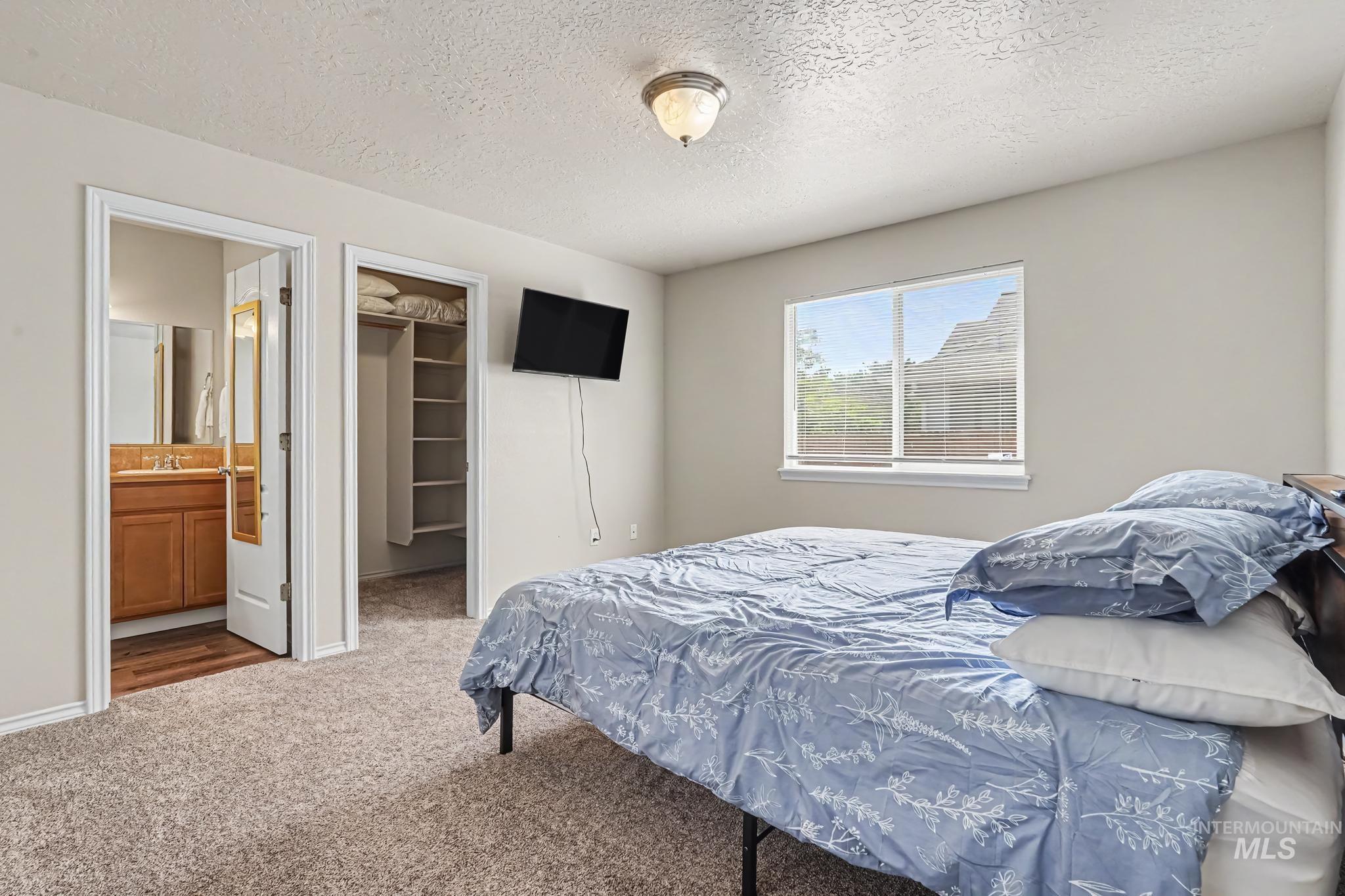 4311 N Buckboard Place, Boise, Idaho 83713, 3 Bedrooms, 2 Bathrooms, Residential For Sale, Price $430,000,MLS 98995425