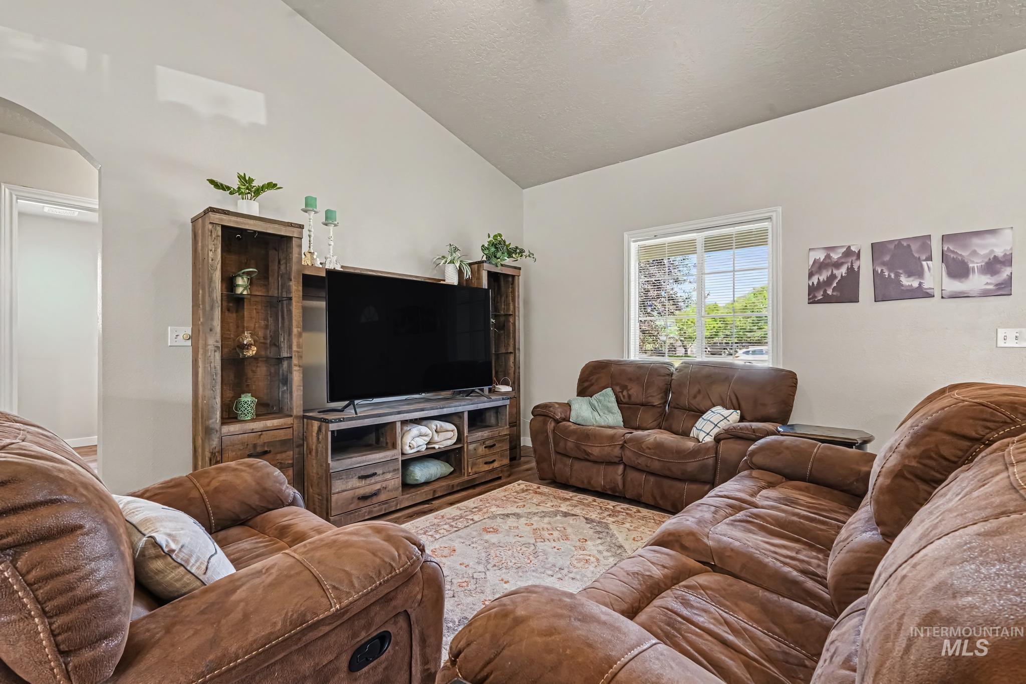 4311 N Buckboard Place, Boise, Idaho 83713, 3 Bedrooms, 2 Bathrooms, Residential For Sale, Price $430,000,MLS 98995425