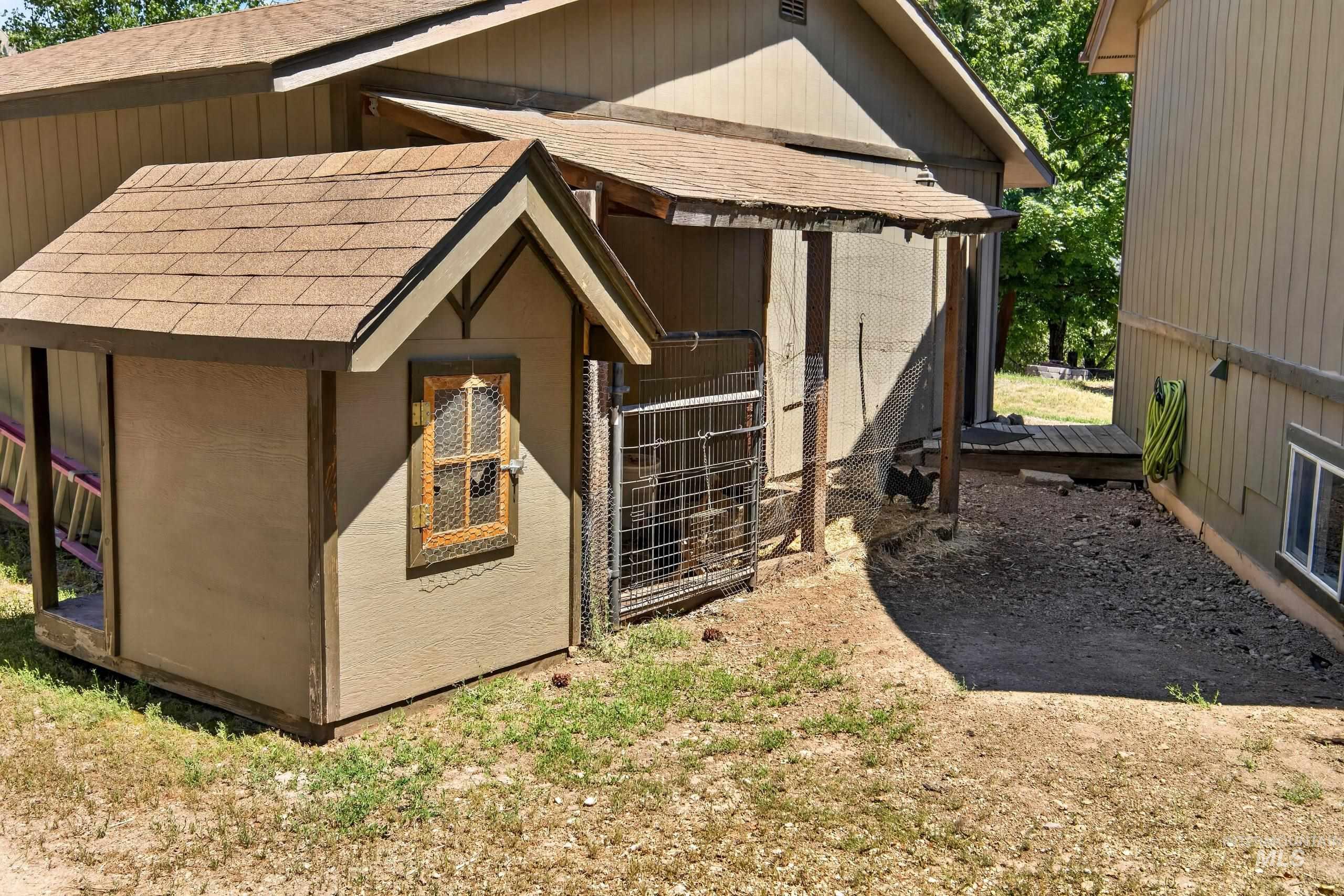 37 Mores Creek Cir, Boise, Idaho 83716, 4 Bedrooms, 2 Bathrooms, Residential For Sale, Price $510,000, 98995432