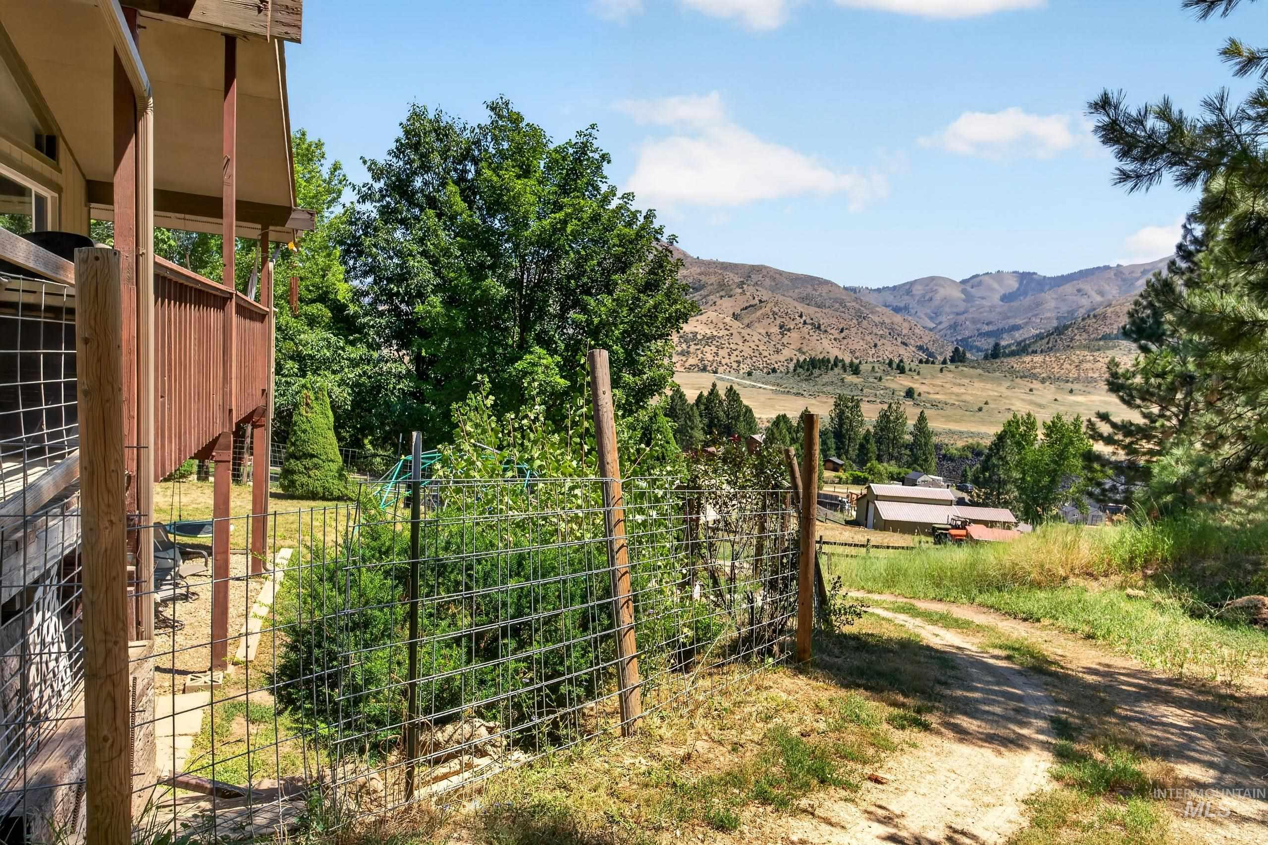 37 Mores Creek Cir, Boise, Idaho 83716, 4 Bedrooms, 2 Bathrooms, Residential For Sale, Price $510,000, 98995432