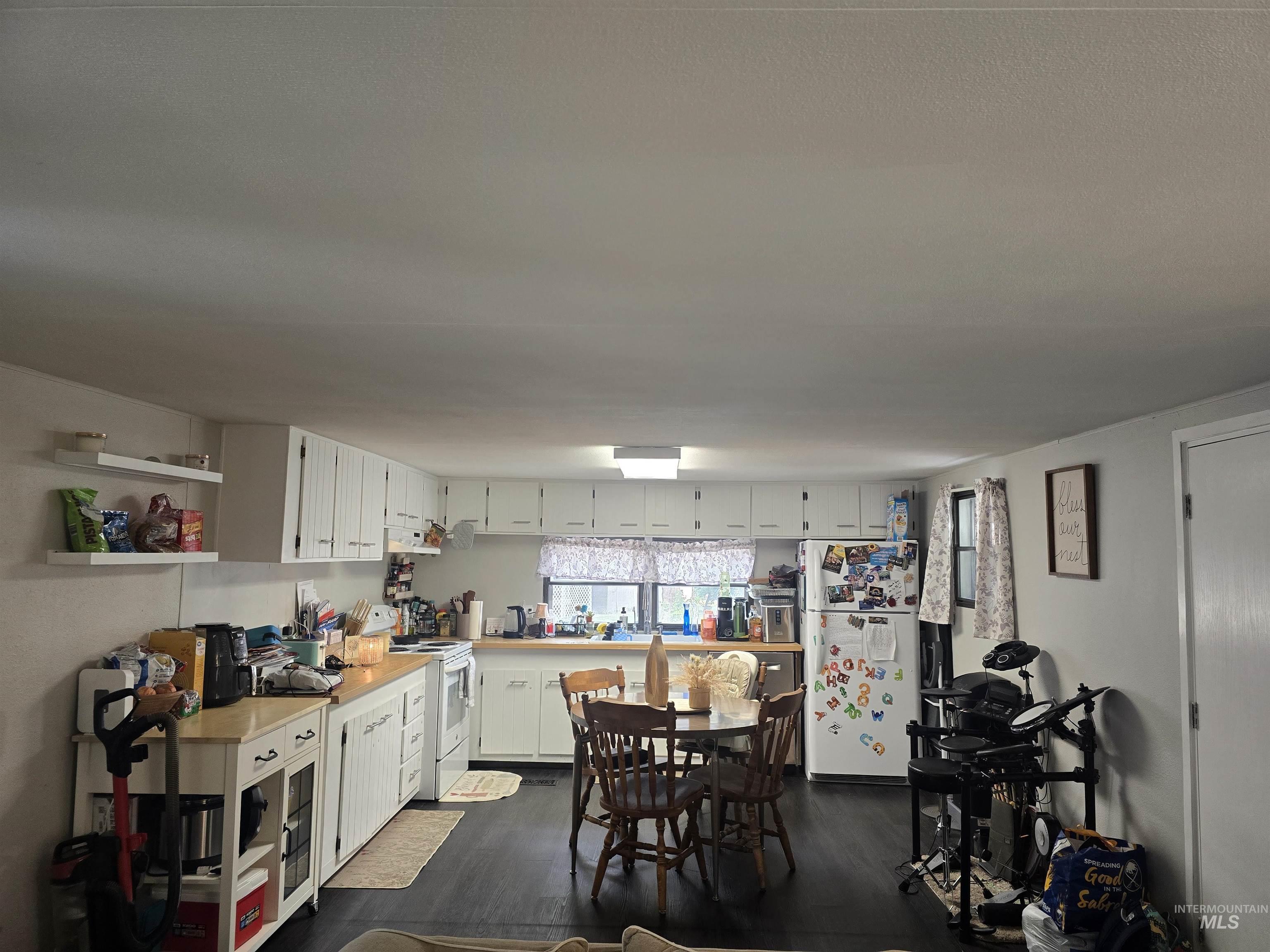 39 S Young Lane, Eagle, Idaho 83616, 2 Bedrooms, 1 Bathroom, Residential For Sale, Price $84,995, 98995433