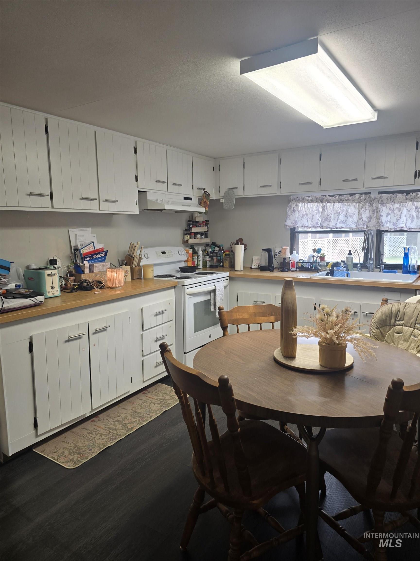 39 S Young Lane, Eagle, Idaho 83616, 2 Bedrooms, 1 Bathroom, Residential For Sale, Price $84,995, 98995433