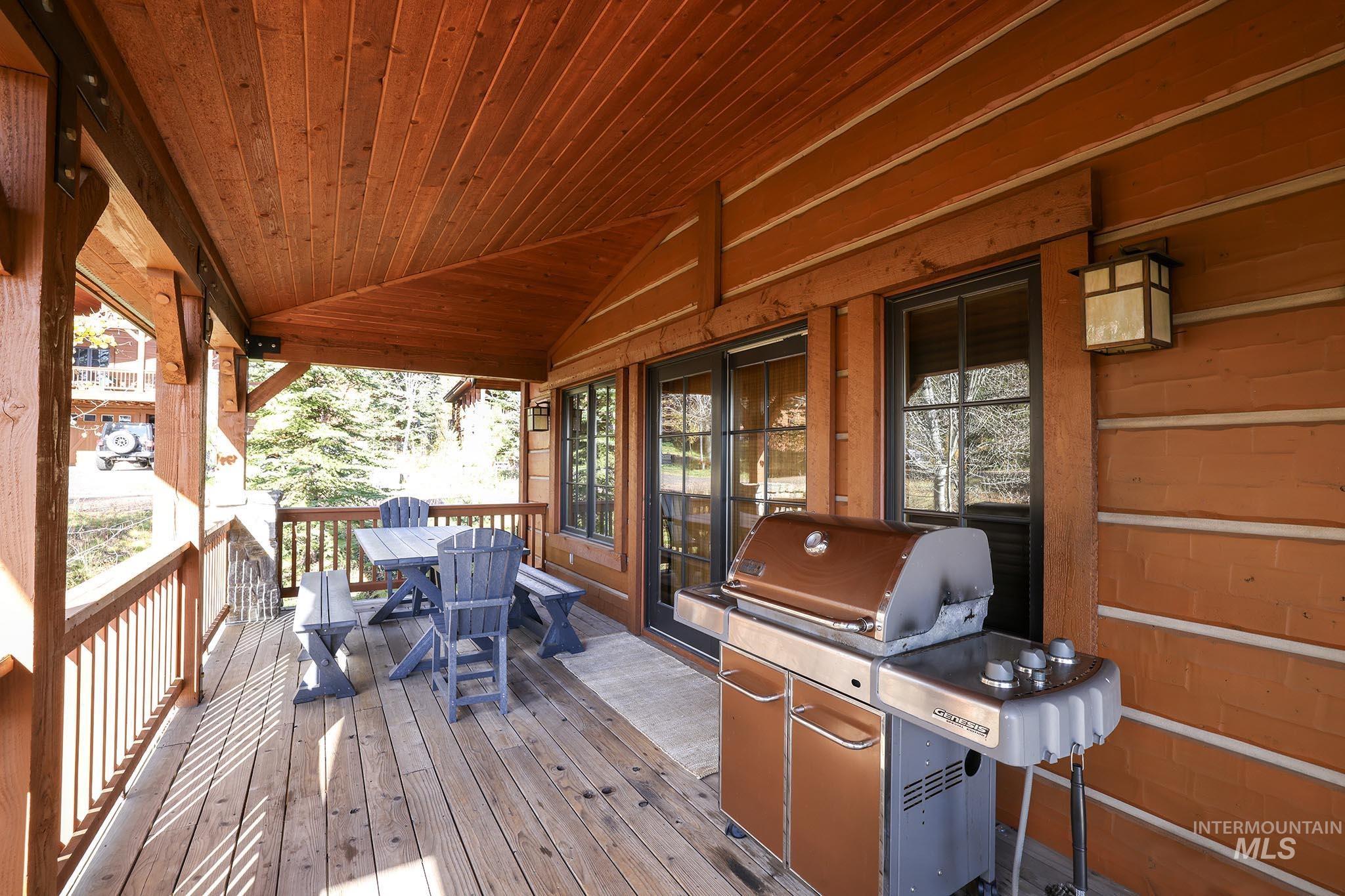 25 Francois Court, Donnelly, Idaho 83615, 4 Bedrooms, 4 Bathrooms, Residential For Sale, Price $2,000,000, 98995434