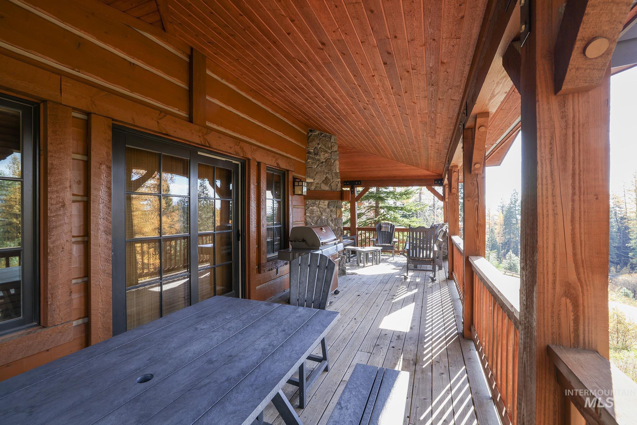 25 Francois Court, Donnelly, Idaho 83615, 4 Bedrooms, 4 Bathrooms, Residential For Sale, Price $2,000,000, 98995434