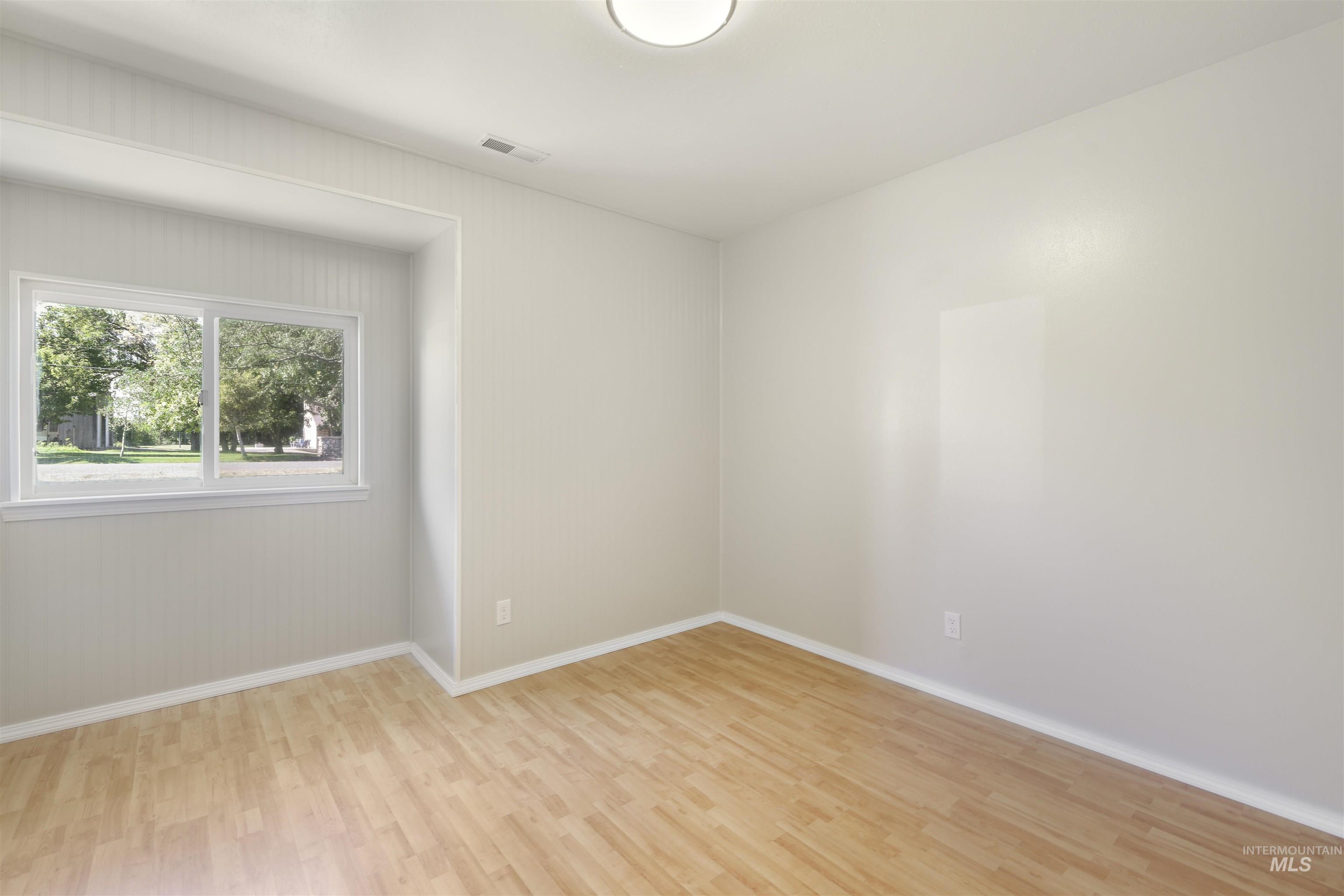 77 Horseshoe Circle, Jerome, Idaho 83338, 4 Bedrooms, 2.5 Bathrooms, Residential For Sale, Price $585,000, 98995435