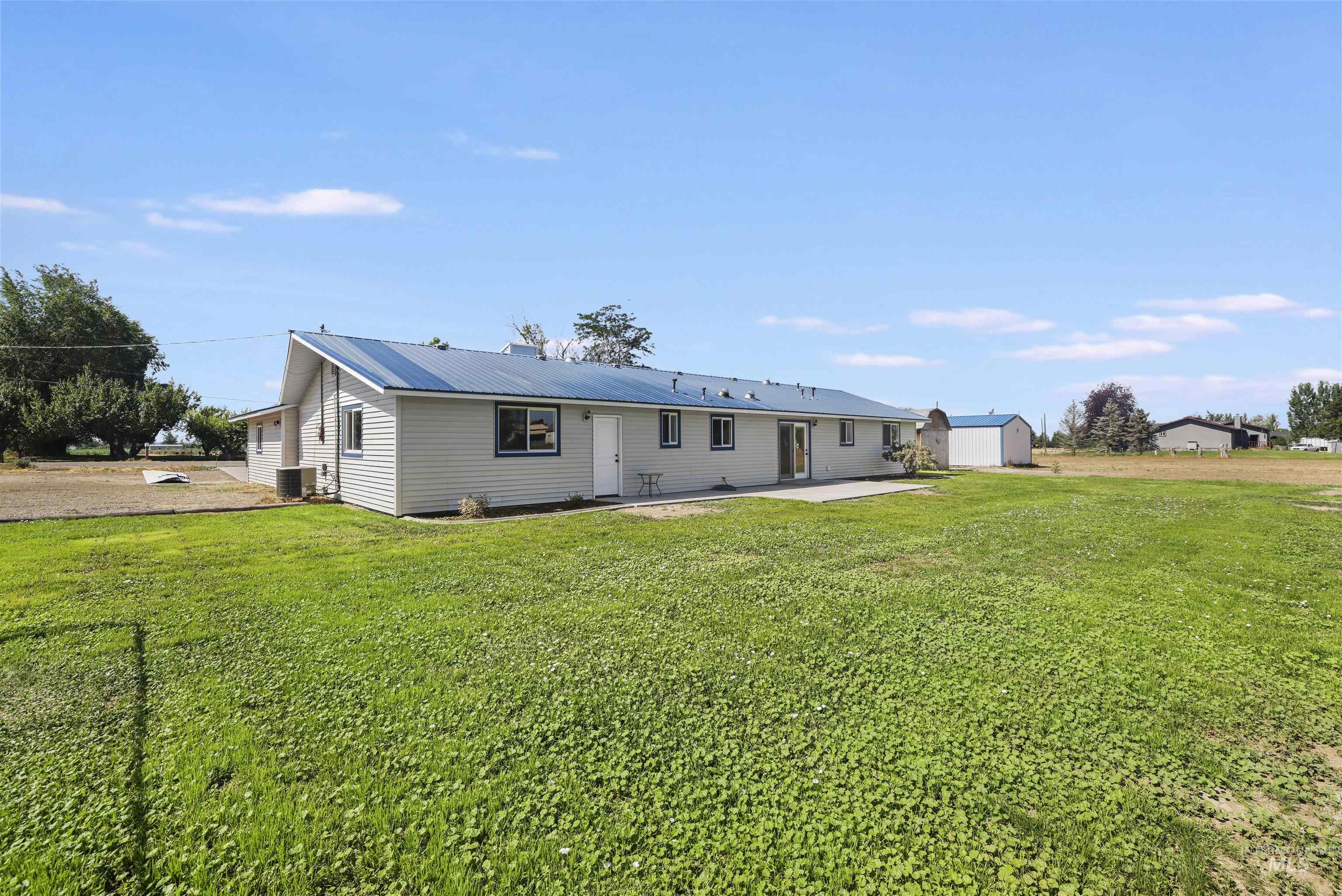 77 Horseshoe Circle, Jerome, Idaho 83338, 4 Bedrooms, 2.5 Bathrooms, Residential For Sale, Price $585,000, 98995435