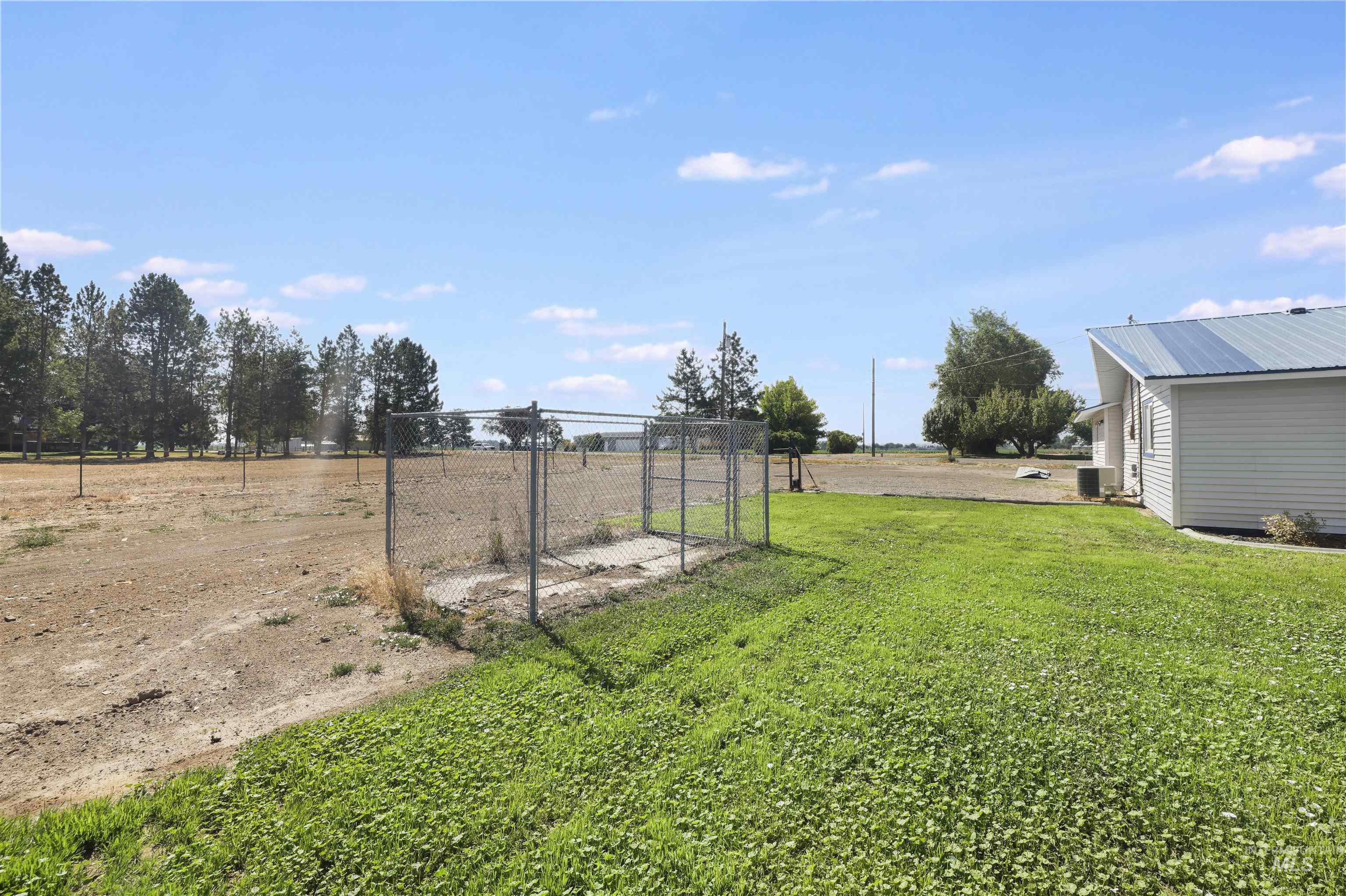 77 Horseshoe Circle, Jerome, Idaho 83338, 4 Bedrooms, 2.5 Bathrooms, Residential For Sale, Price $585,000, 98995435