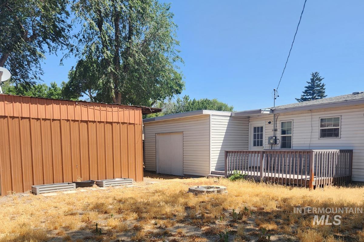 313 Baker Drive, Mountain Home, Idaho 83647, 4 Bedrooms, 1.5 Bathrooms, Residential For Sale, Price $275,000,MLS 98995438