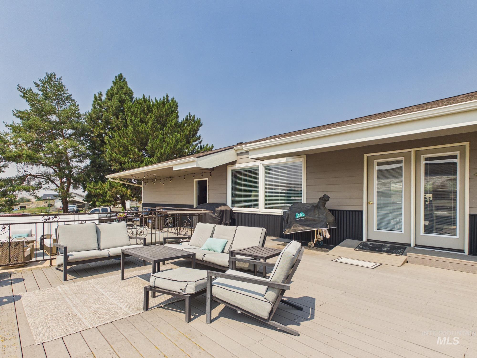 1916 Allmon, Lewiston, Idaho 83501, 4 Bedrooms, 3.5 Bathrooms, Residential For Sale, Price $899,000, 98995441
