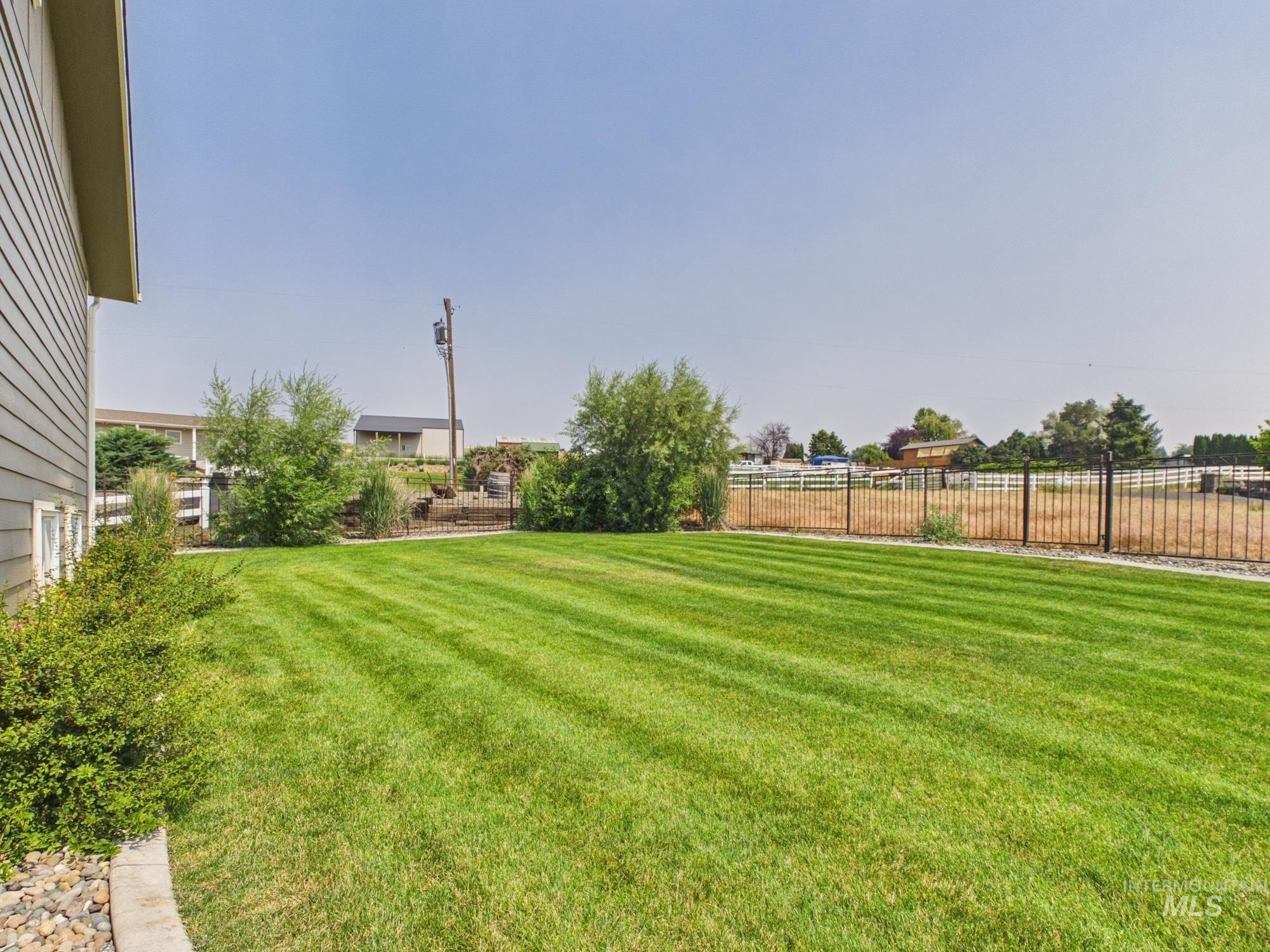 1916 Allmon, Lewiston, Idaho 83501, 4 Bedrooms, 3.5 Bathrooms, Residential For Sale, Price $899,000, 98995441
