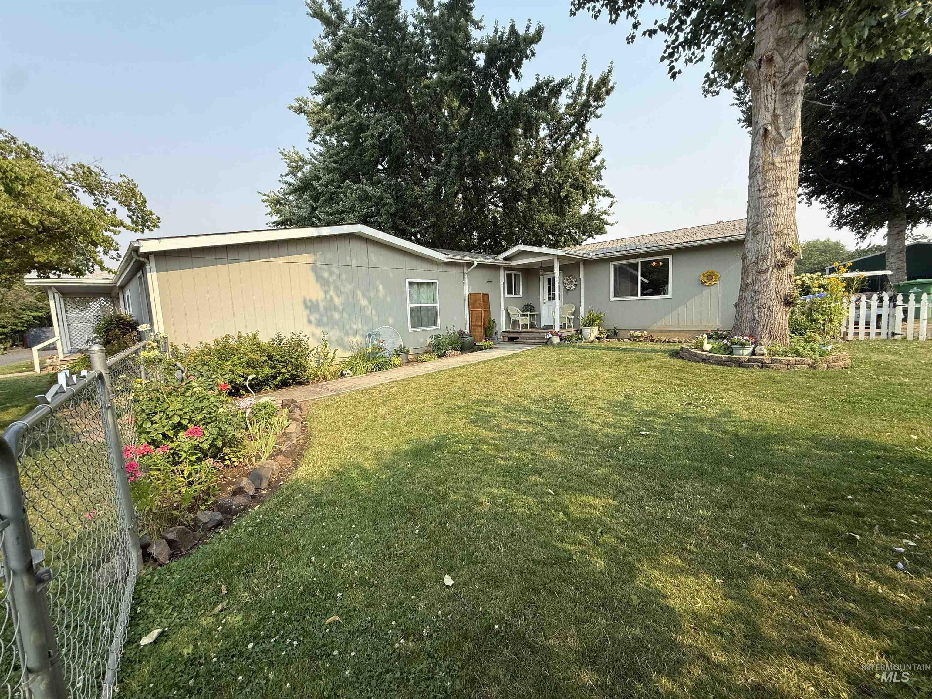 1624 Birch ave, Lewiston, Idaho 83501, 6 Bedrooms, 4 Bathrooms, Residential For Sale, Price $739,000,MLS 98995444