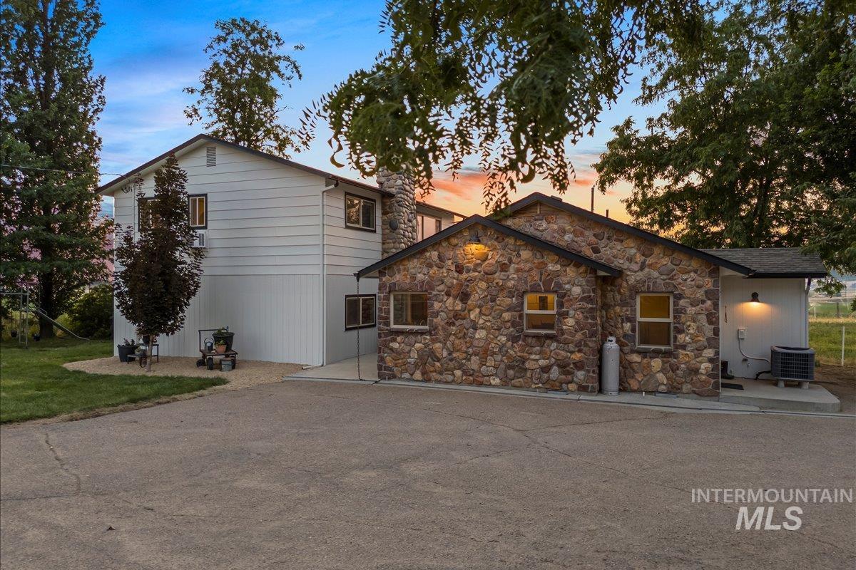 6712 Stage Coach Rd, Nampa, Idaho 83686, 4 Bedrooms, 2 Bathrooms, Residential For Sale, Price $1,675,000,MLS 98995447
