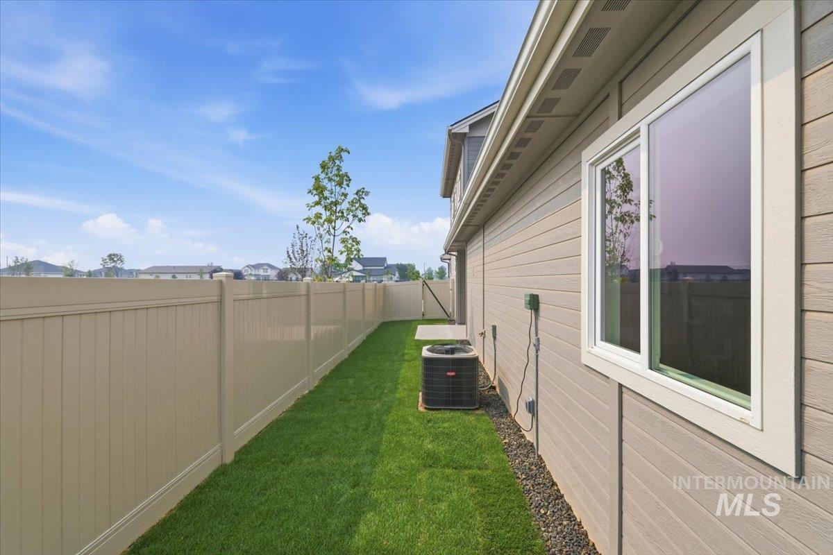 1410 E Zapala St., Kuna, Idaho 83634, 4 Bedrooms, 2.5 Bathrooms, Residential For Sale, Price $524,900, 98995449