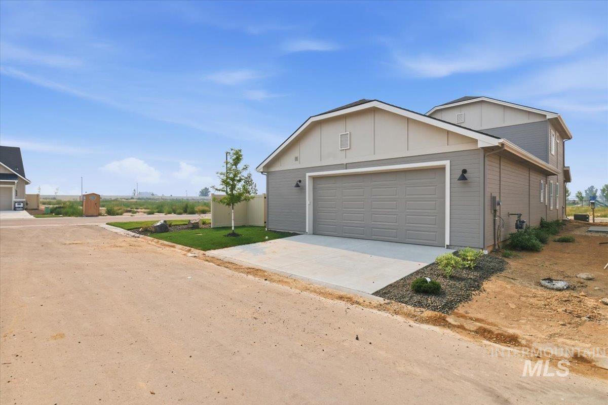 1410 E Zapala St., Kuna, Idaho 83634, 4 Bedrooms, 2.5 Bathrooms, Residential For Sale, Price $524,900, 98995449