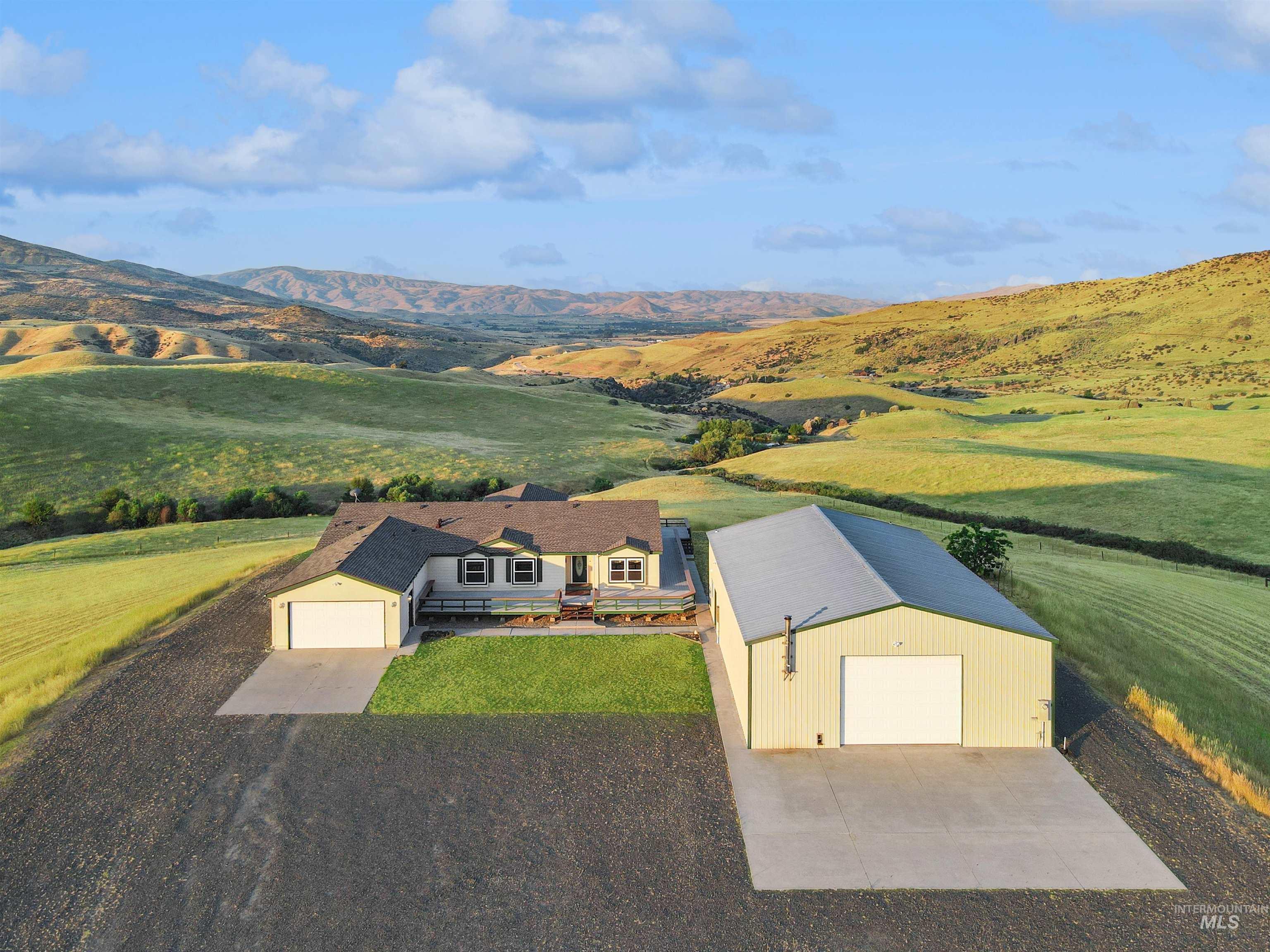 11375 Timber Butte Rd, Sweet, Idaho 83670, 3 Bedrooms, 2 Bathrooms, Residential For Sale, Price $1,269,900,MLS 98995451