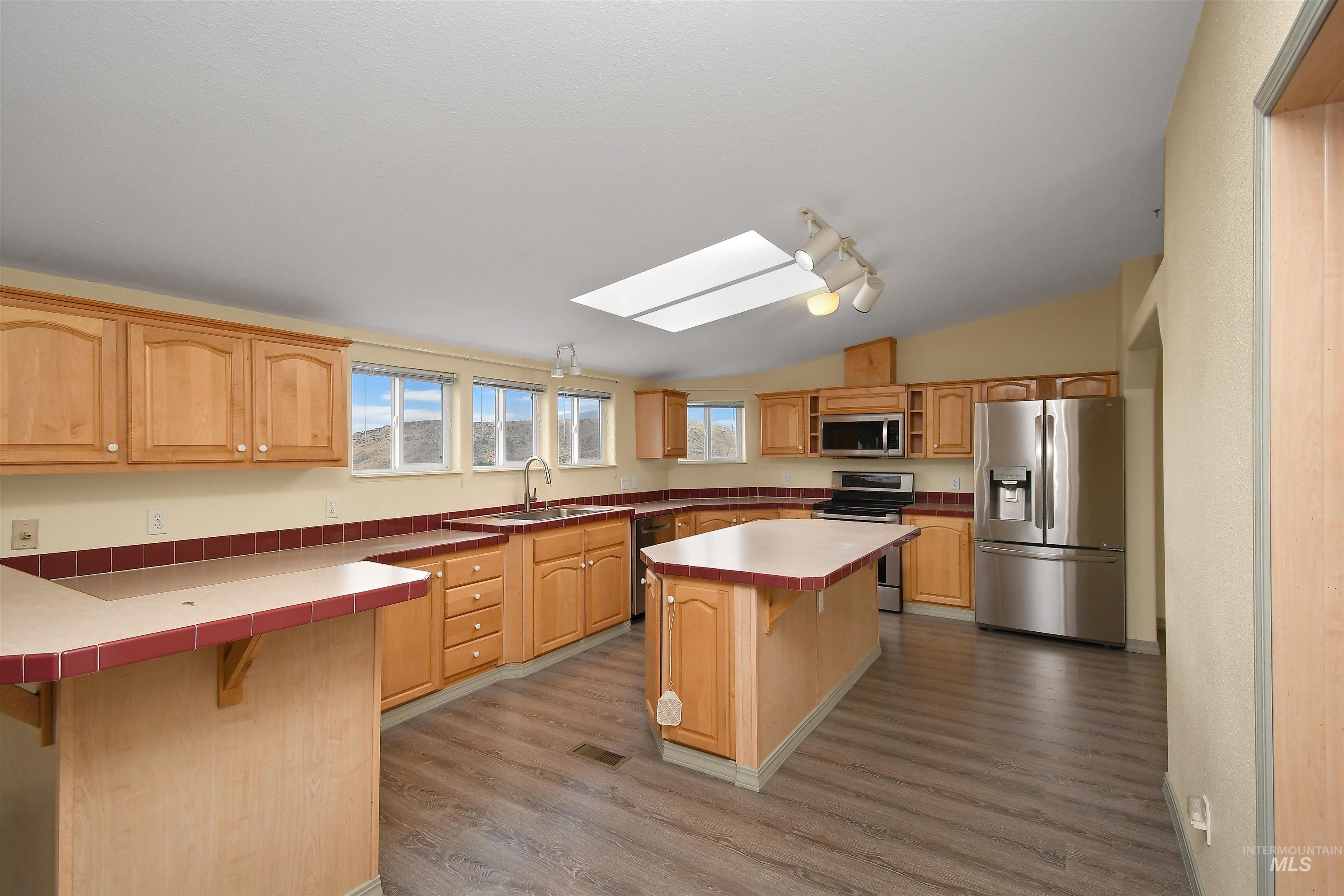 11375 Timber Butte Rd, Sweet, Idaho 83670, 3 Bedrooms, 2 Bathrooms, Residential For Sale, Price $1,269,900,MLS 98995451
