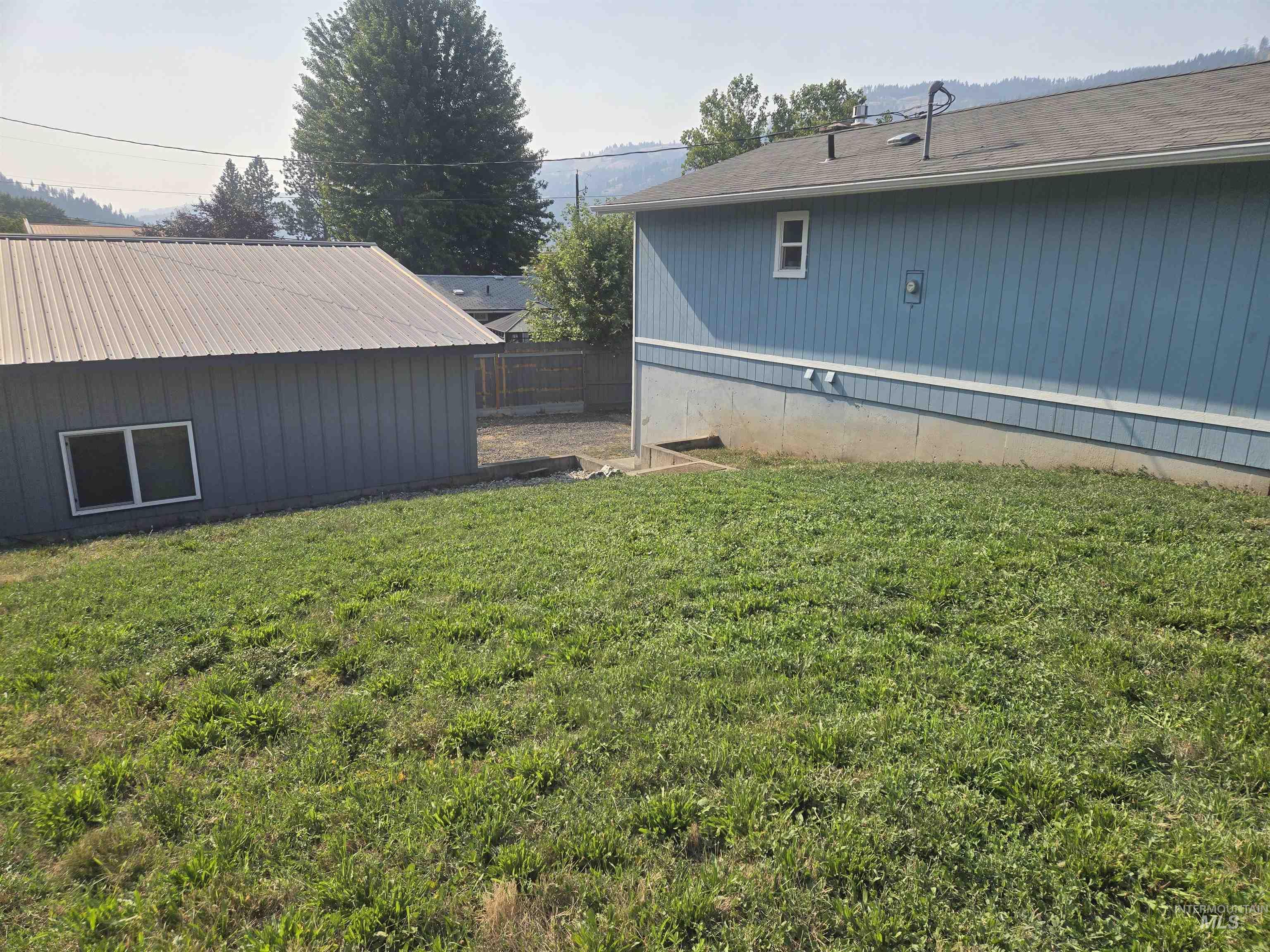 12544 Laqa Vista Ave., Orofino, Idaho 83544, 3 Bedrooms, 2 Bathrooms, Residential For Sale, Price $335,000, 98995457