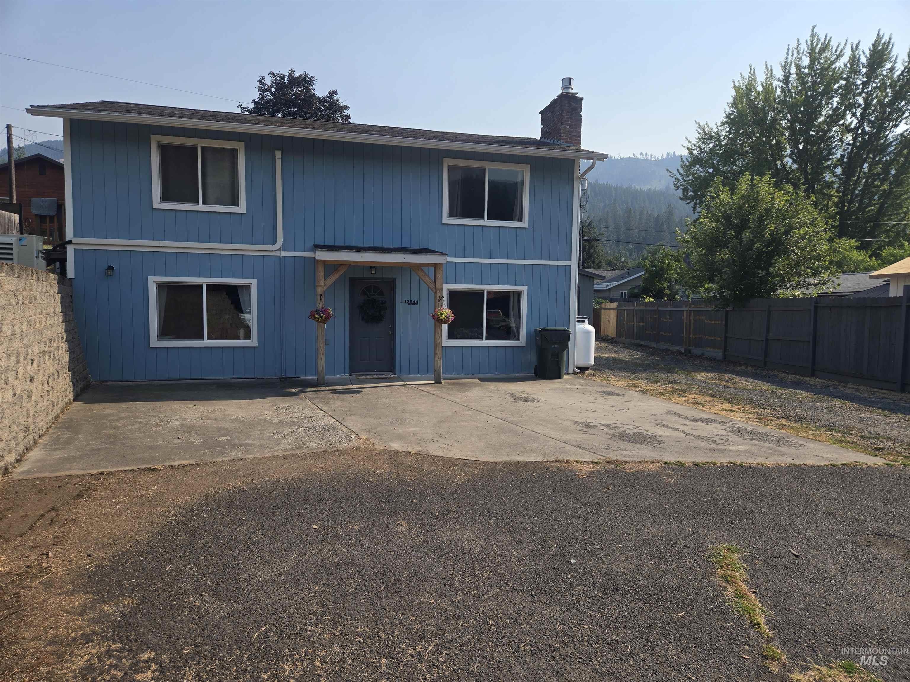 12544 Laqa Vista Ave., Orofino, Idaho 83544, 3 Bedrooms, 2 Bathrooms, Residential For Sale, Price $335,000, 98995457