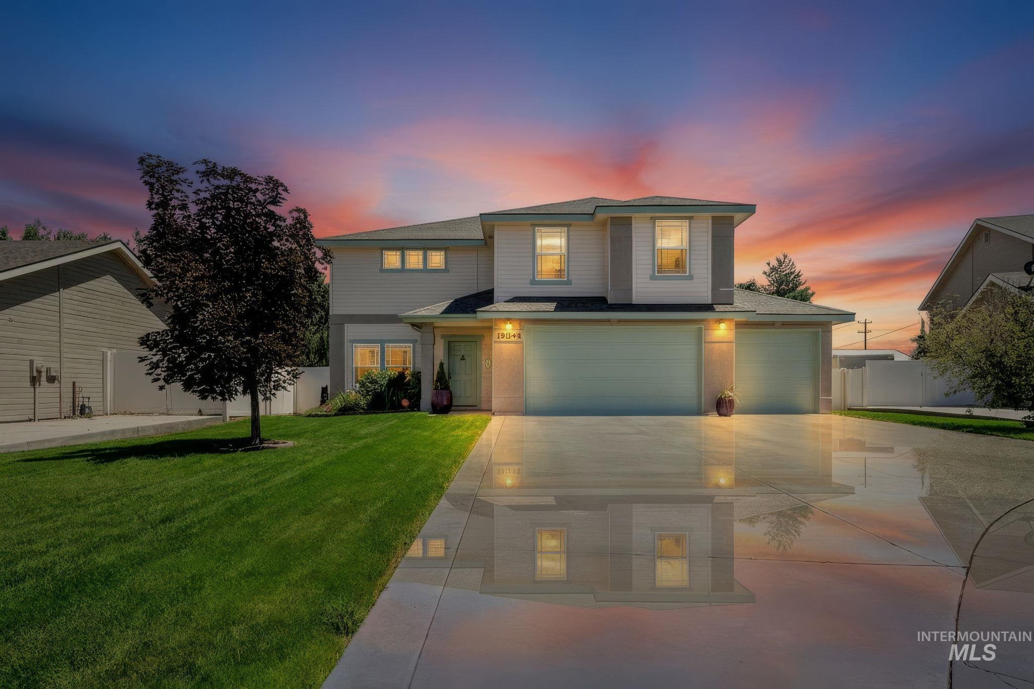 19044 Kenney Way, Caldwell, Idaho 83605, 4 Bedrooms, 2.5 Bathrooms, Residential For Sale, Price $500,000, 98995458