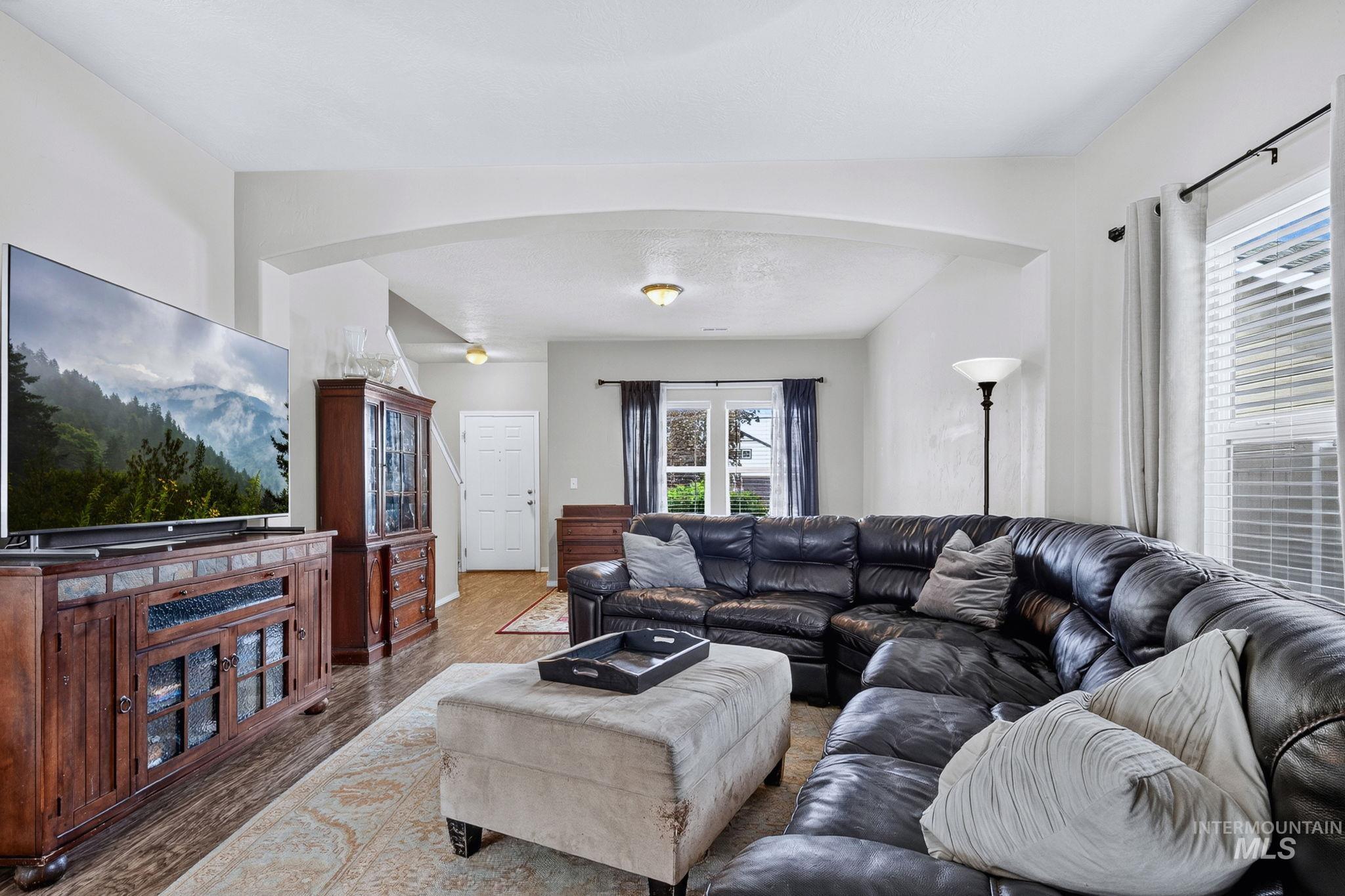 19044 Kenney Way, Caldwell, Idaho 83605, 4 Bedrooms, 2.5 Bathrooms, Residential For Sale, Price $500,000, 98995458