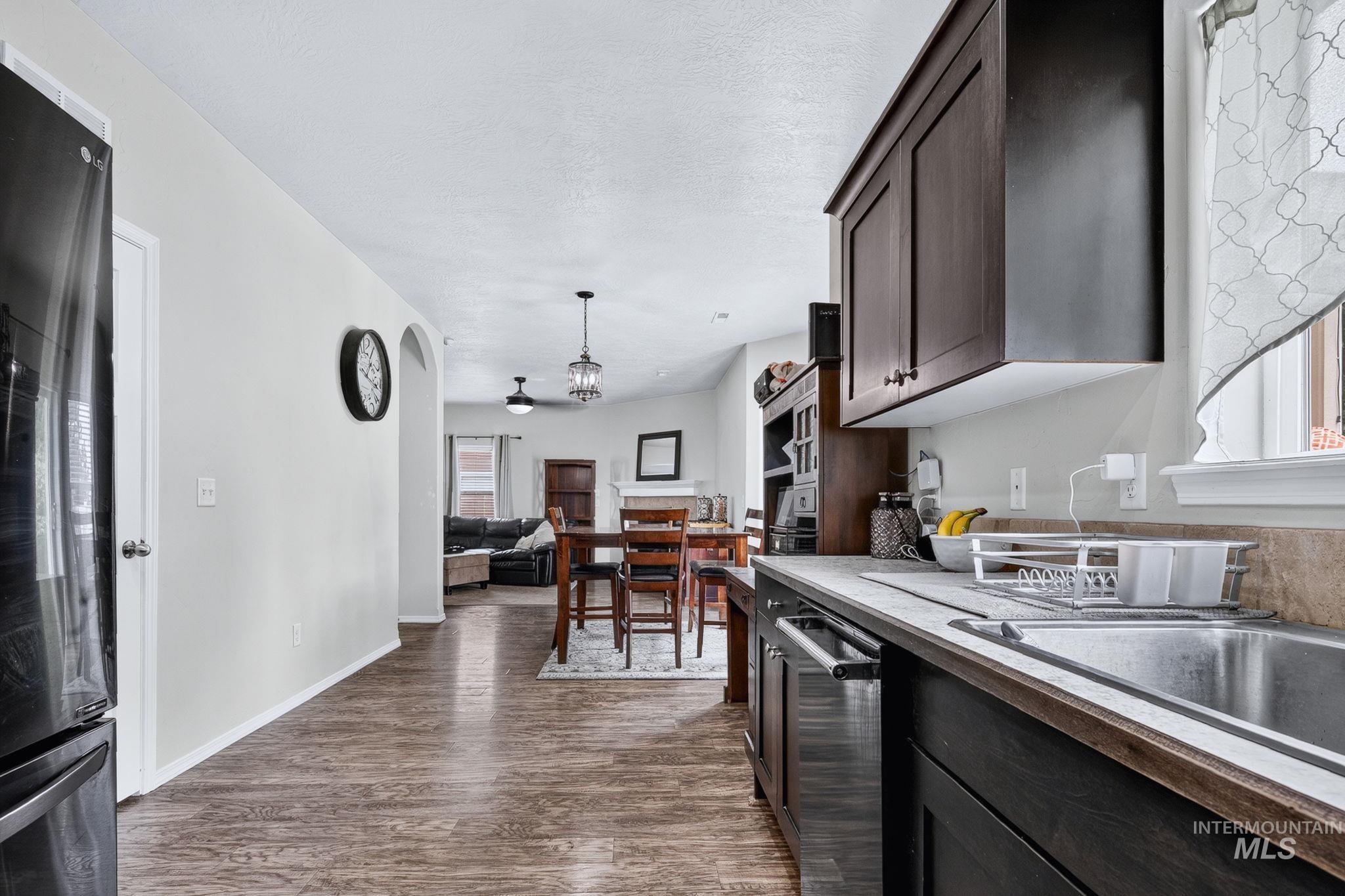 19044 Kenney Way, Caldwell, Idaho 83605, 4 Bedrooms, 2.5 Bathrooms, Residential For Sale, Price $500,000, 98995458