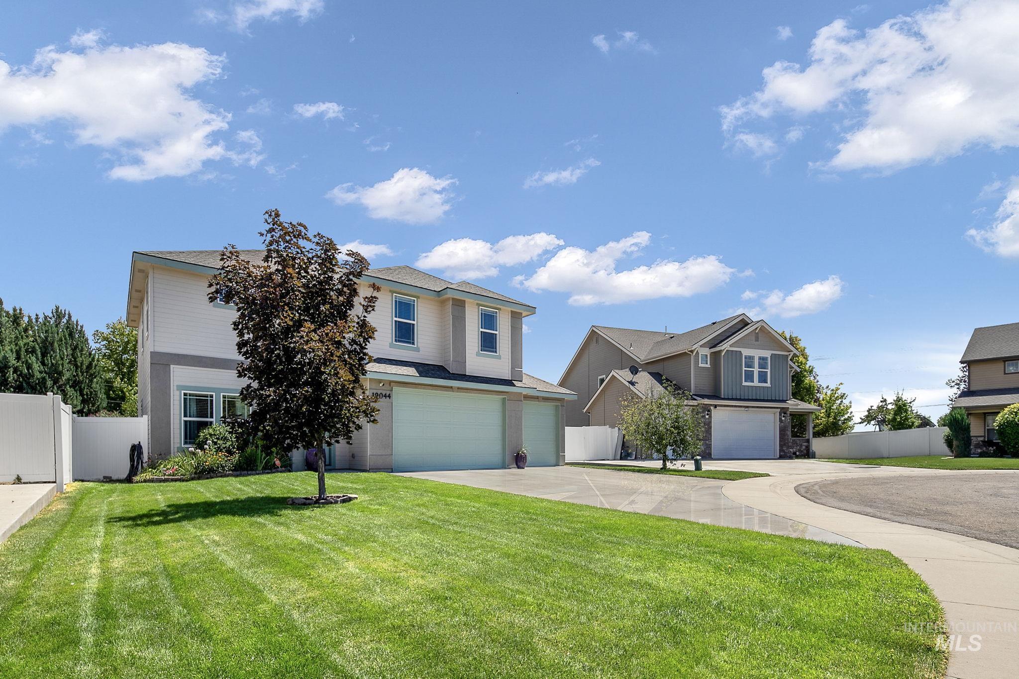 19044 Kenney Way, Caldwell, Idaho 83605, 4 Bedrooms, 2.5 Bathrooms, Residential For Sale, Price $500,000, 98995458