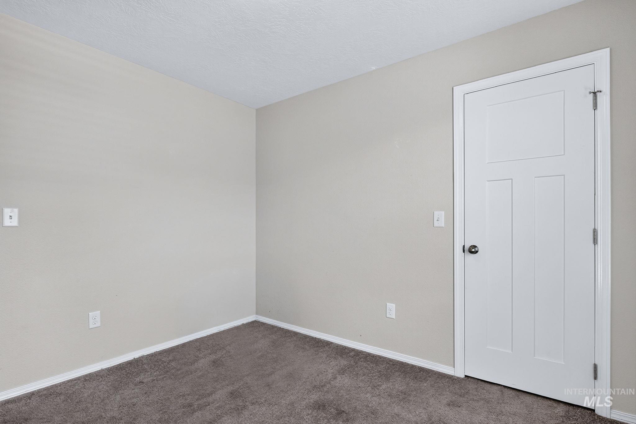 19044 Kenney Way, Caldwell, Idaho 83605, 4 Bedrooms, 2.5 Bathrooms, Residential For Sale, Price $490,000,MLS 98995458