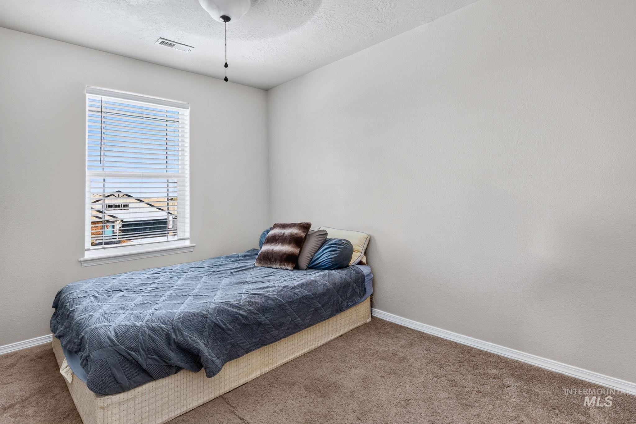 19044 Kenney Way, Caldwell, Idaho 83605, 4 Bedrooms, 2.5 Bathrooms, Residential For Sale, Price $490,000,MLS 98995458