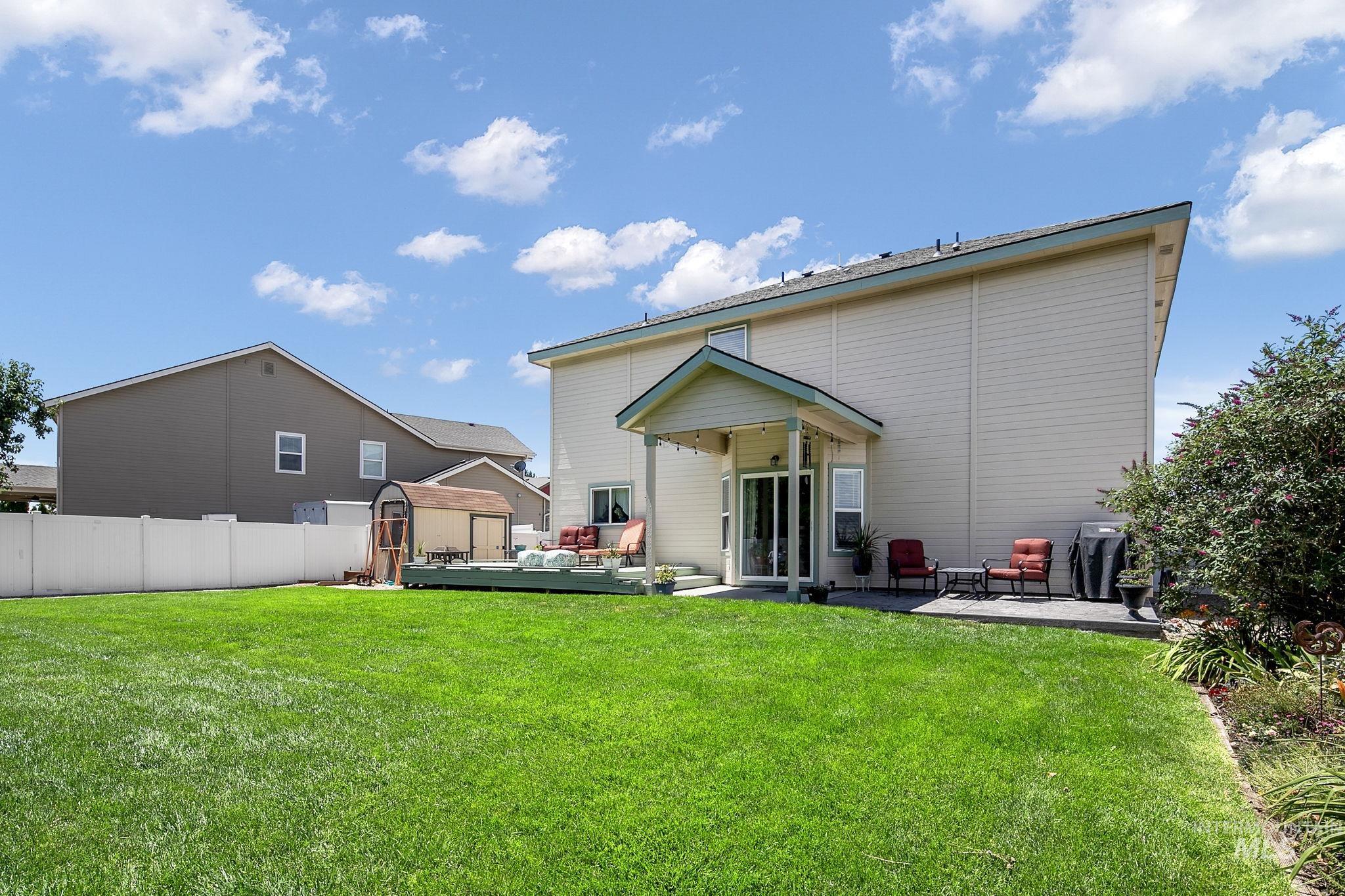 19044 Kenney Way, Caldwell, Idaho 83605, 4 Bedrooms, 2.5 Bathrooms, Residential For Sale, Price $490,000,MLS 98995458