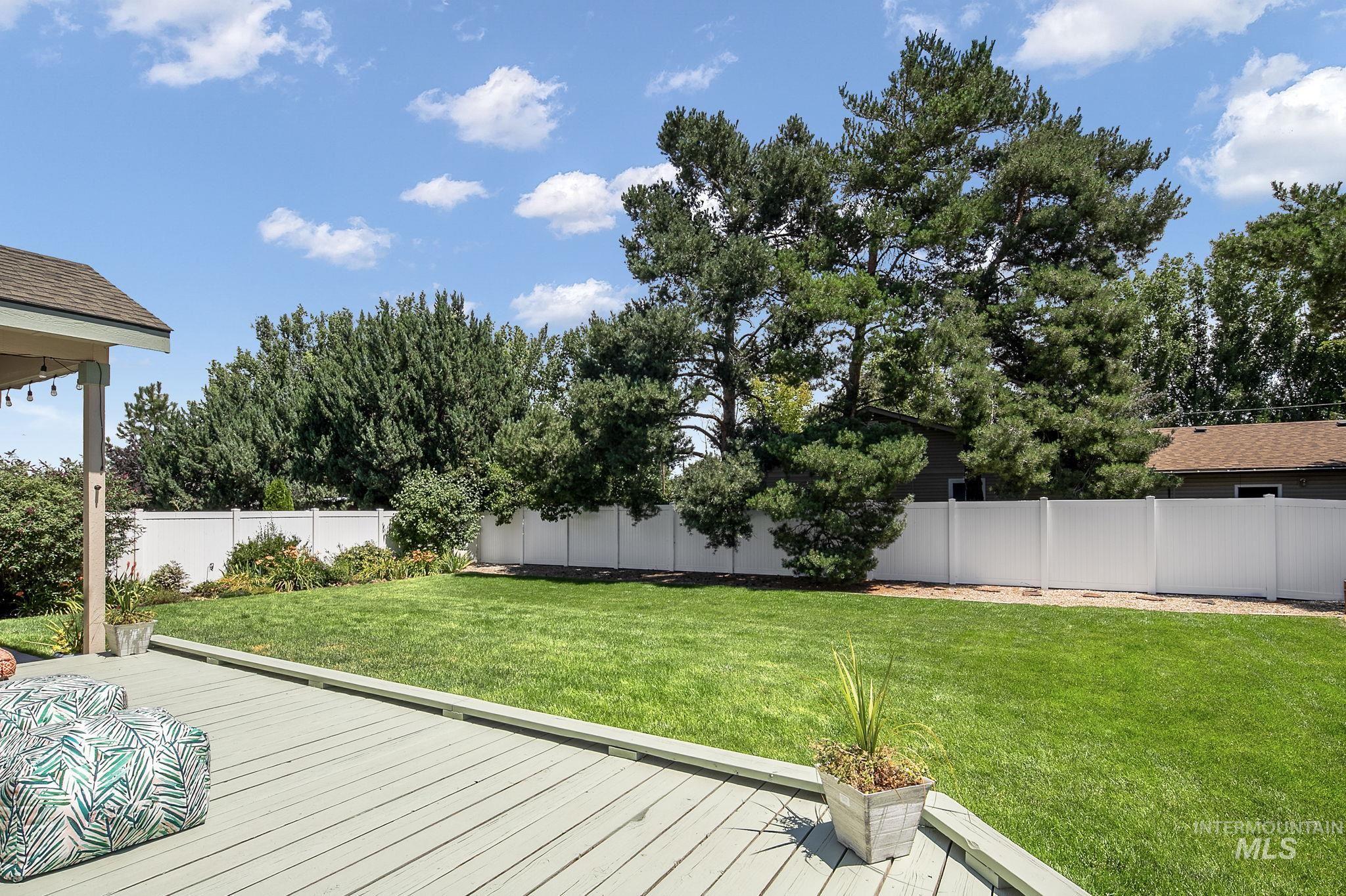 19044 Kenney Way, Caldwell, Idaho 83605, 4 Bedrooms, 2.5 Bathrooms, Residential For Sale, Price $490,000,MLS 98995458