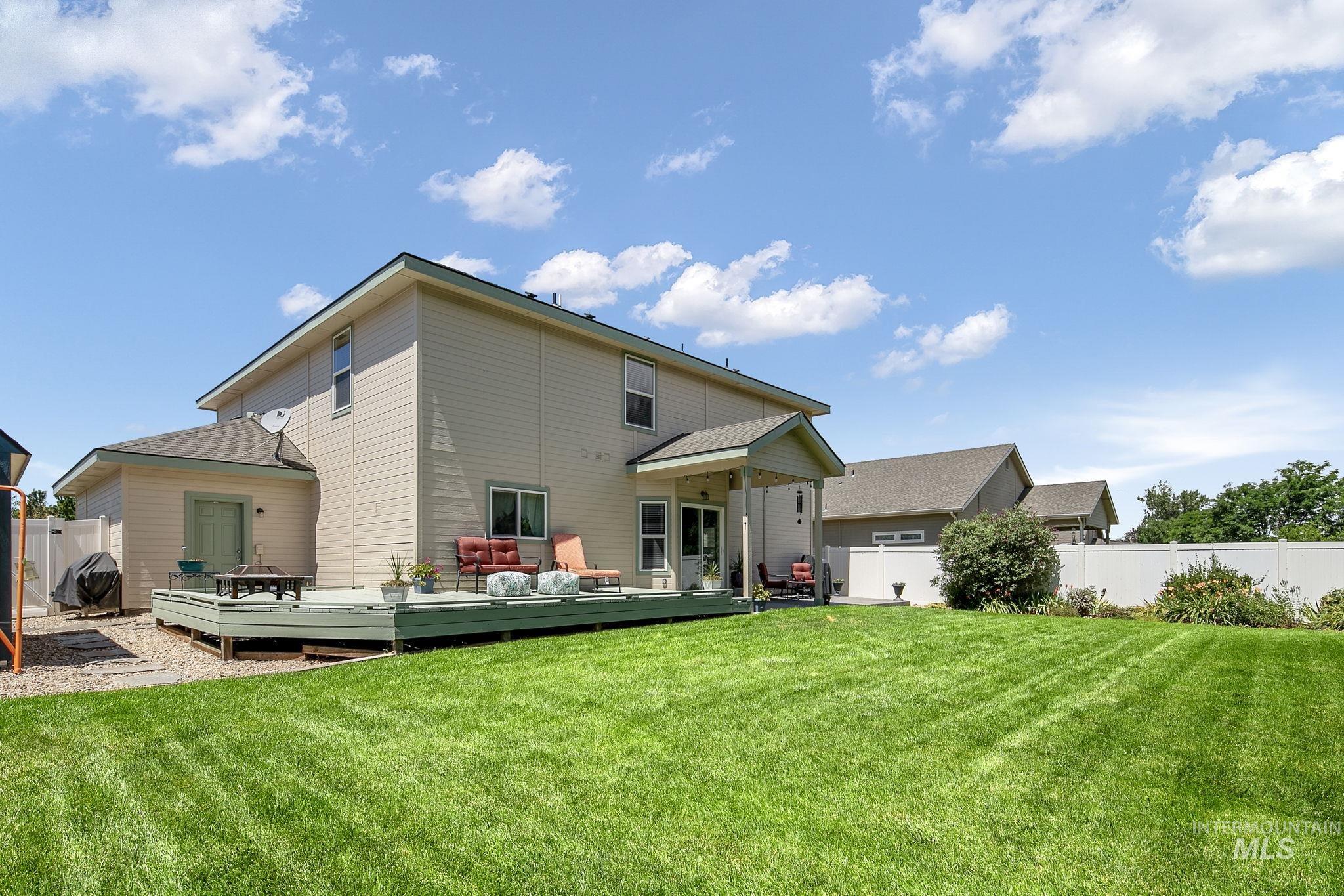 19044 Kenney Way, Caldwell, Idaho 83605, 4 Bedrooms, 2.5 Bathrooms, Residential For Sale, Price $490,000,MLS 98995458