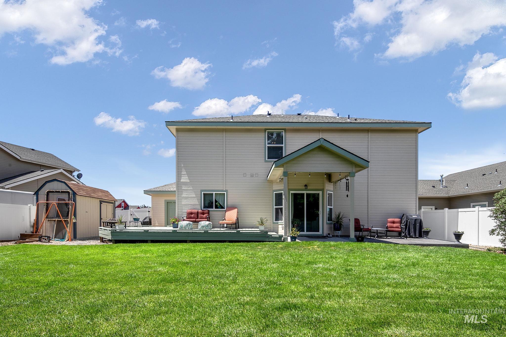 19044 Kenney Way, Caldwell, Idaho 83605, 4 Bedrooms, 2.5 Bathrooms, Residential For Sale, Price $490,000,MLS 98995458