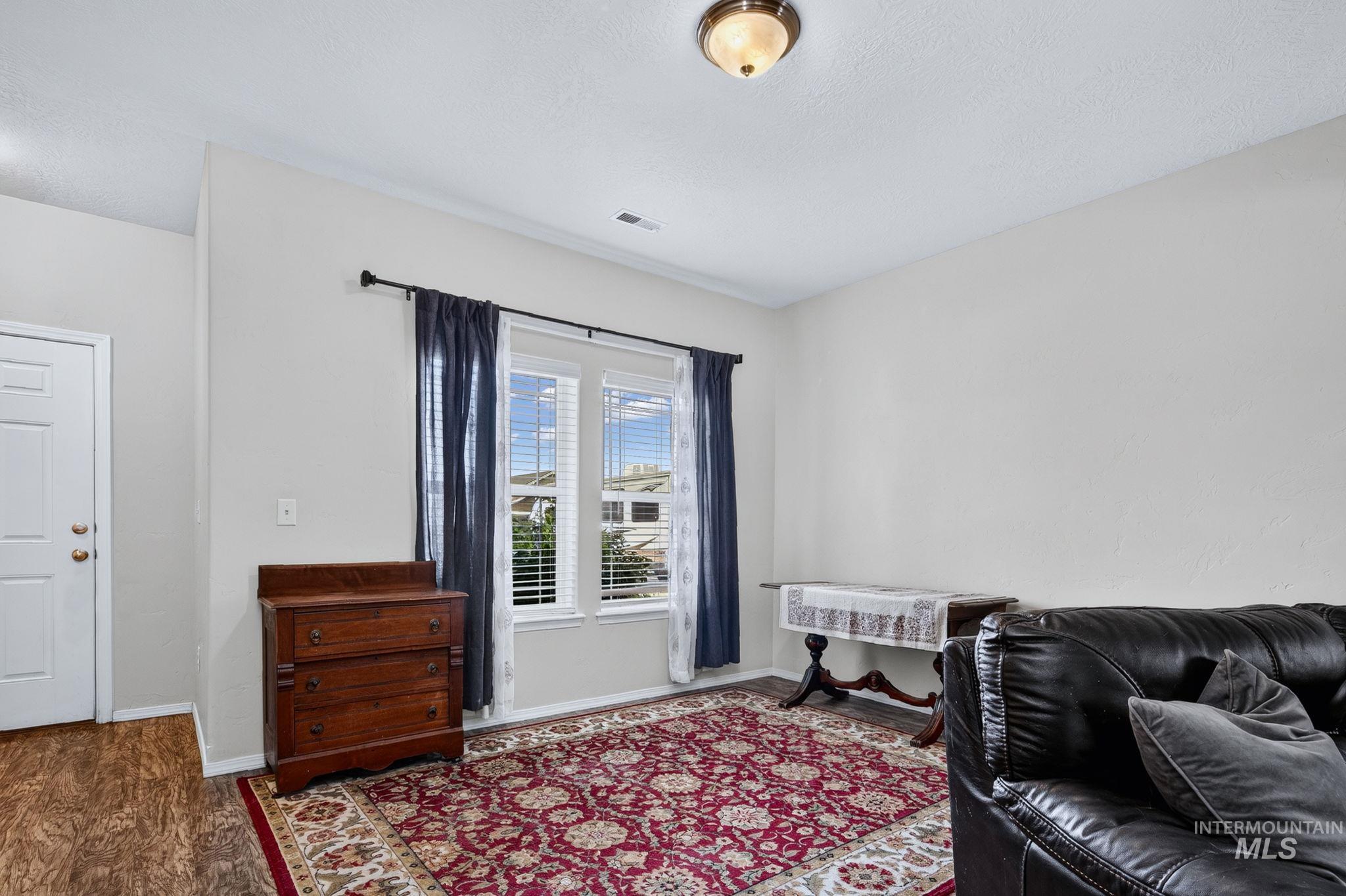 19044 Kenney Way, Caldwell, Idaho 83605, 4 Bedrooms, 2.5 Bathrooms, Residential For Sale, Price $500,000, 98995458