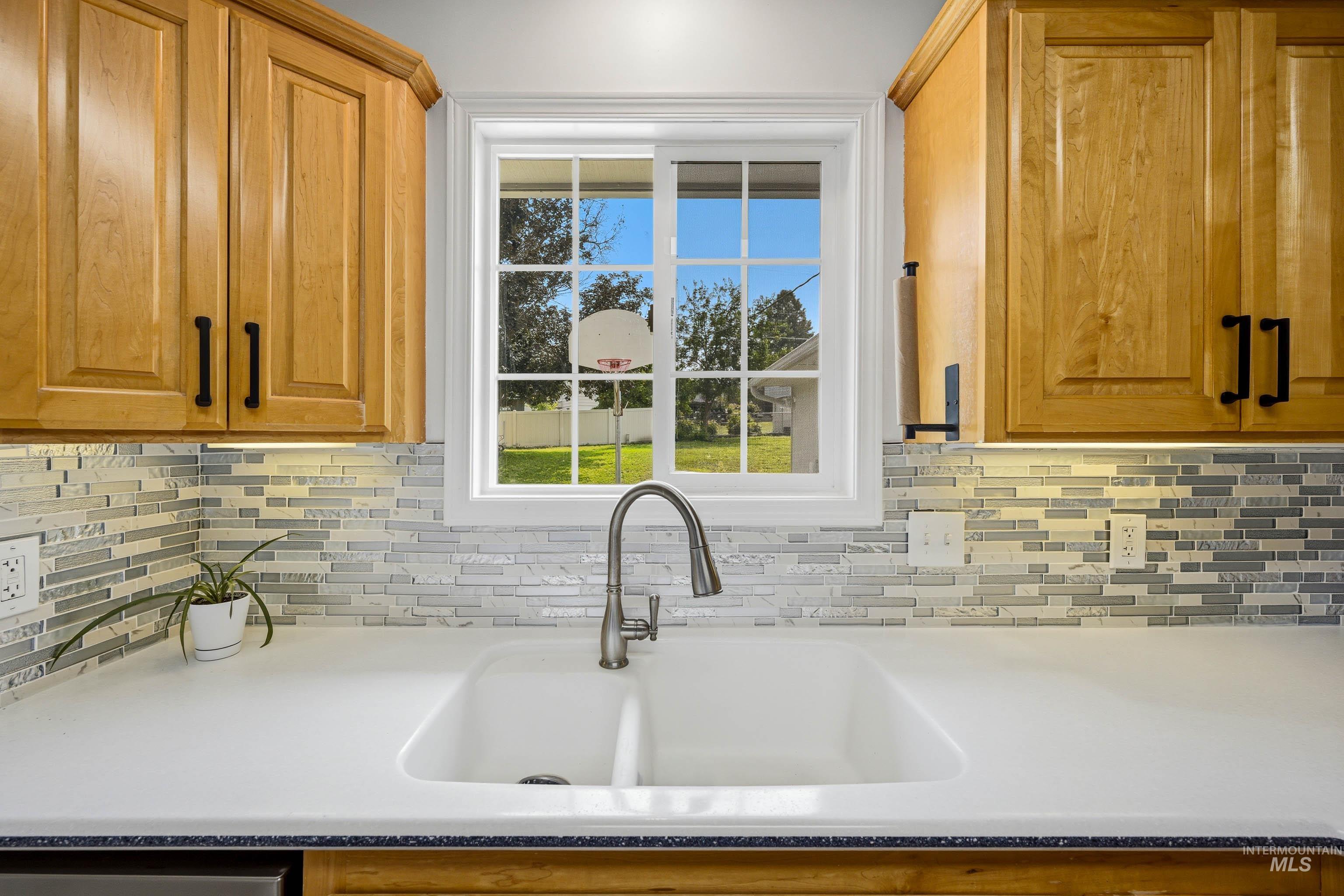 1220 18th Ave, Lewiston, Idaho 83501, 5 Bedrooms, 3 Bathrooms, Residential For Sale, Price $425,000,MLS 98995459